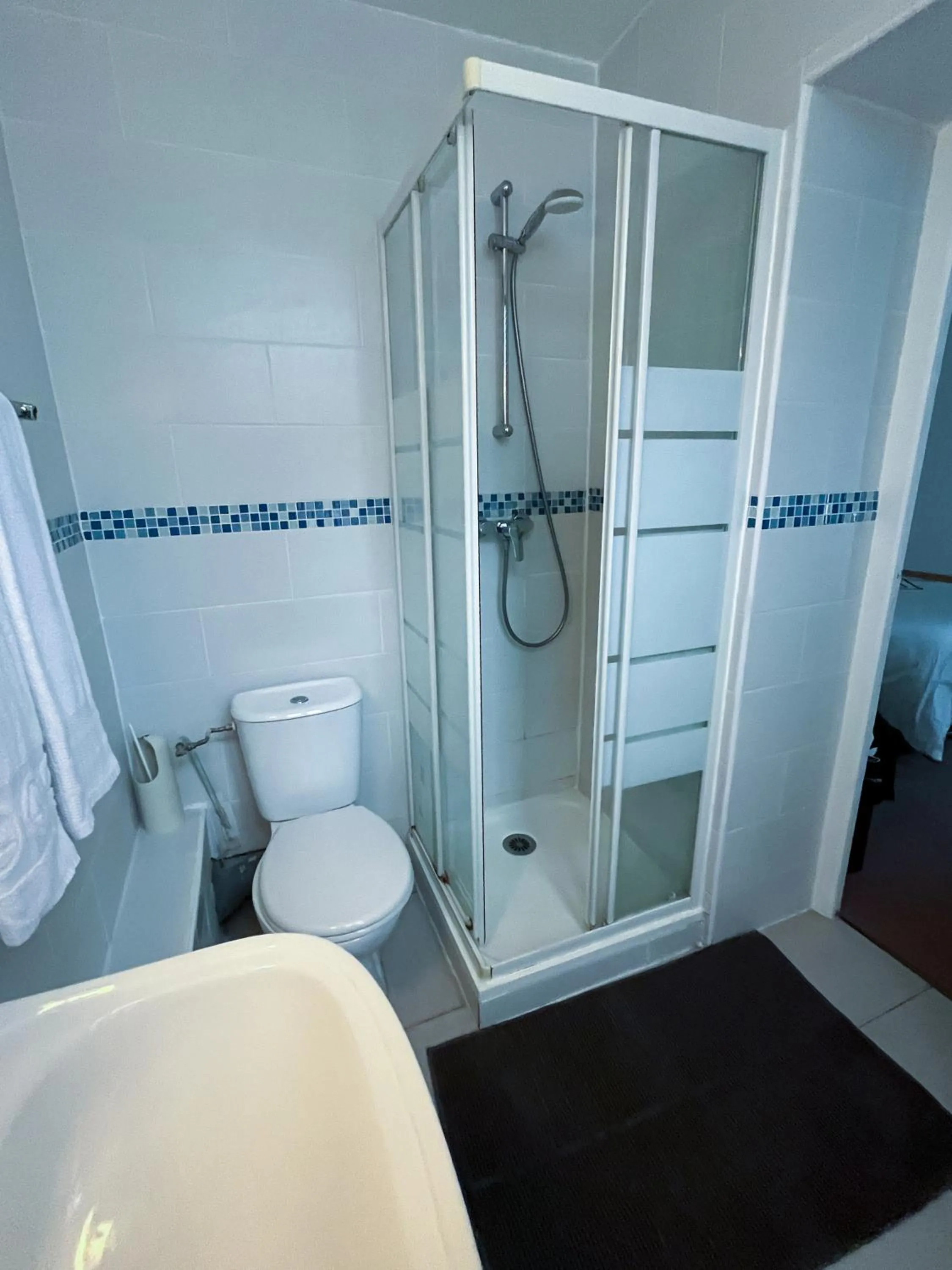 Bathroom in Ideal Hotel