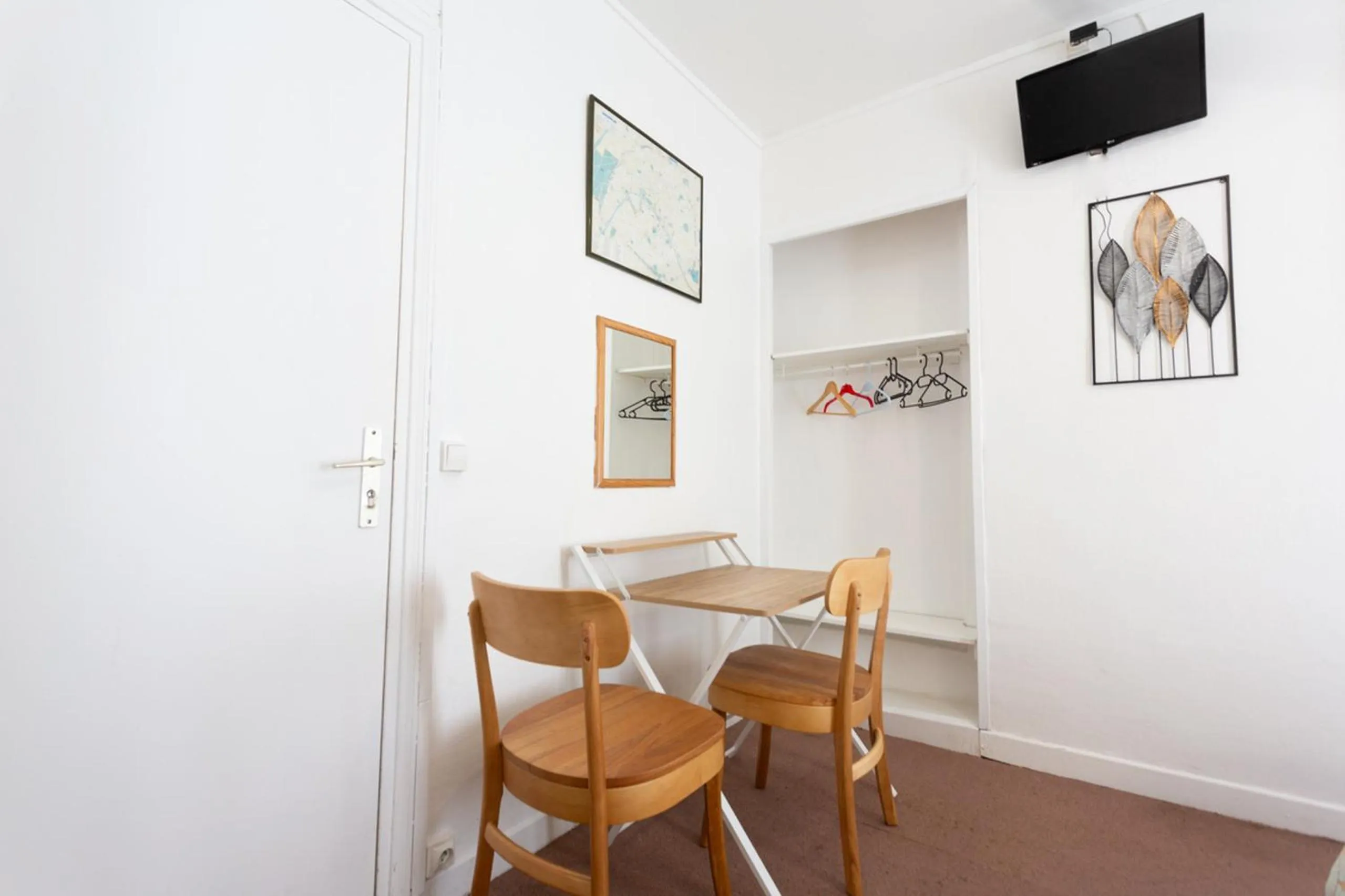 Photo of the whole room, Dining Area in Ideal Hotel