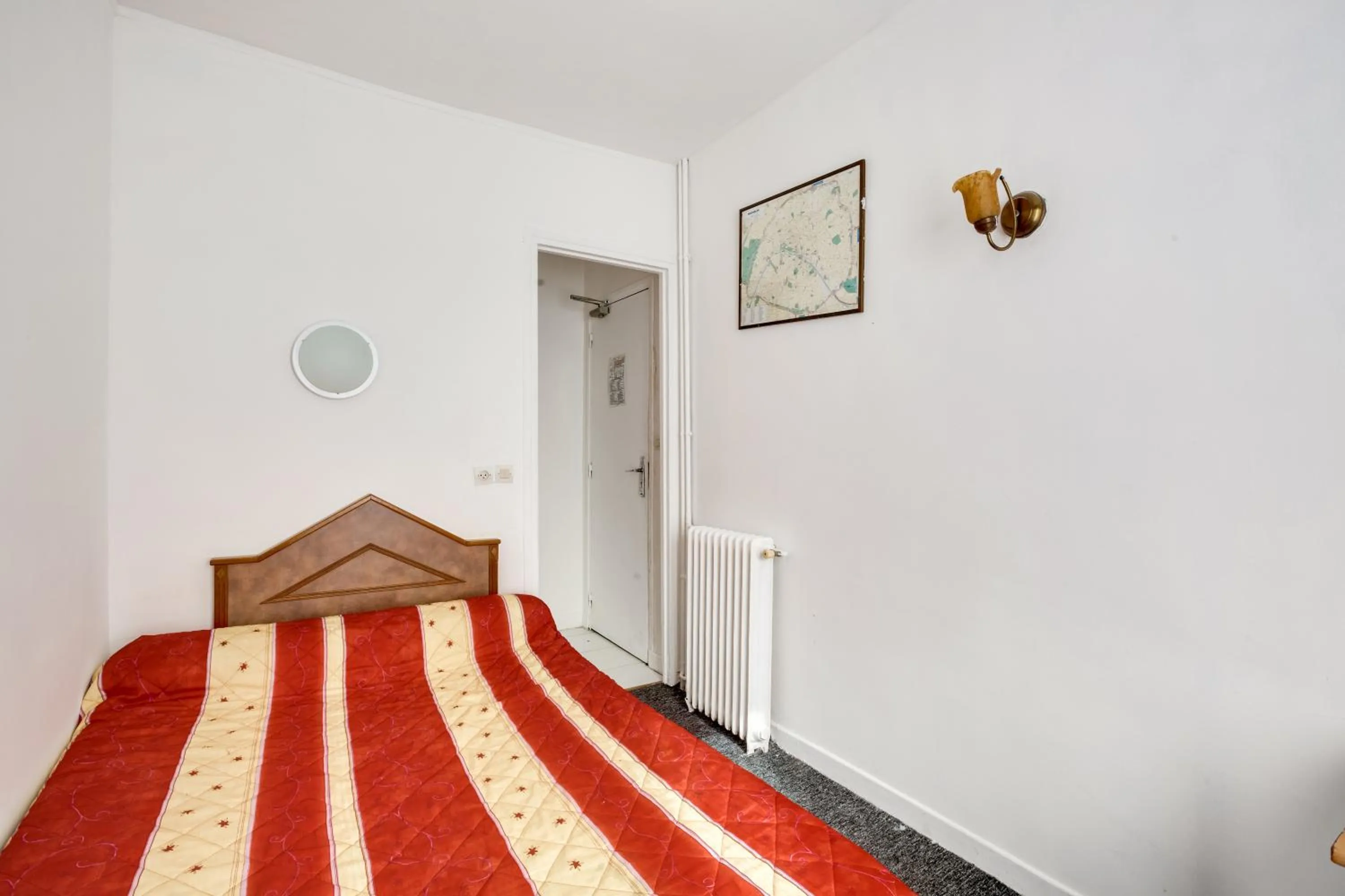 Photo of the whole room in Ideal Hotel