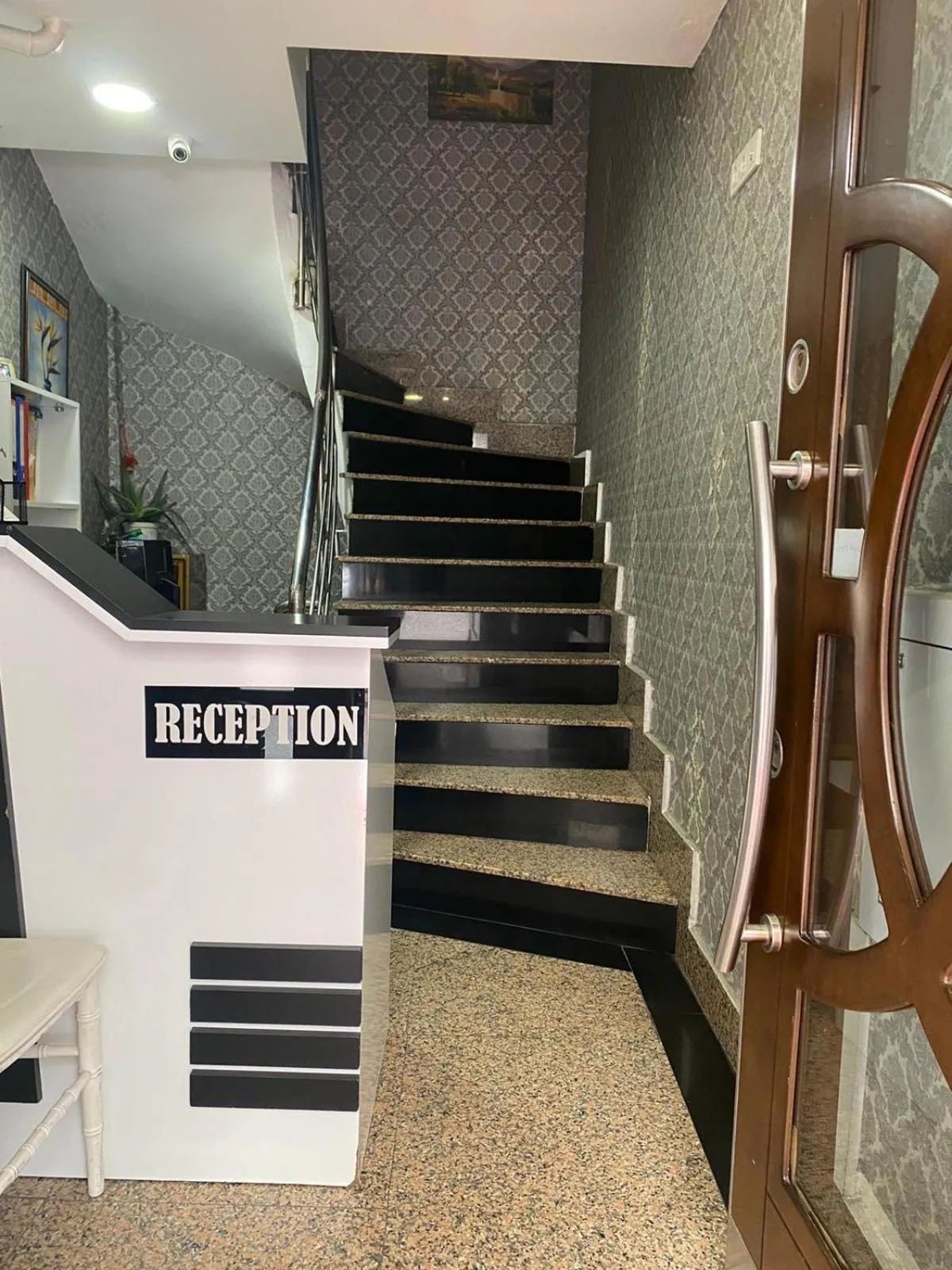 Lobby or reception in Birinci Apart Hotel