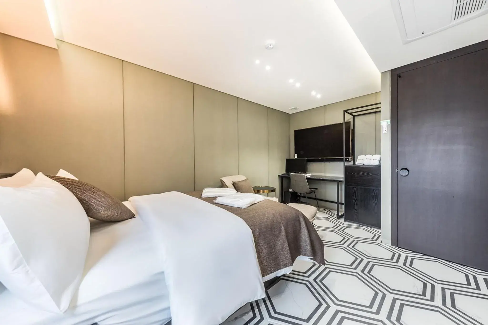 Bedroom, Bed in The Post Hotel Bedroom, Bed in The Post Hotel