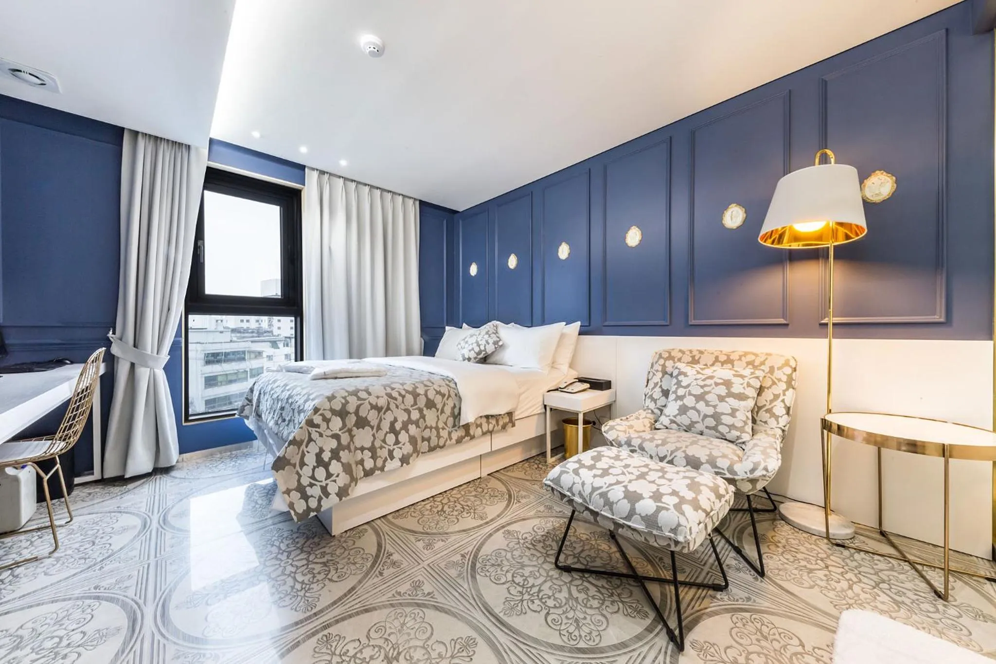 Bedroom, Bed in The Post Hotel