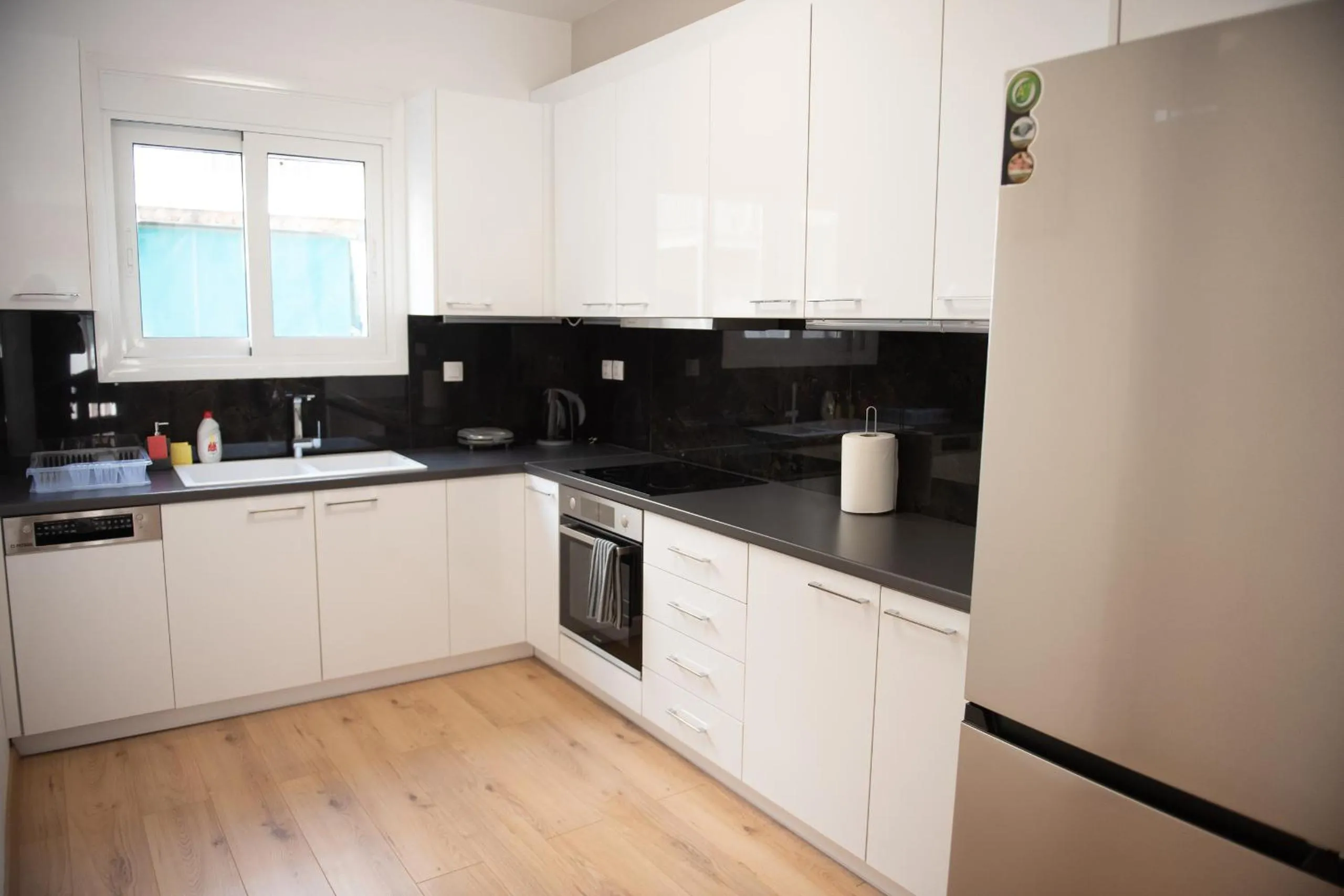 Newly renovated flat 500m from subway station (SKIATH_79)