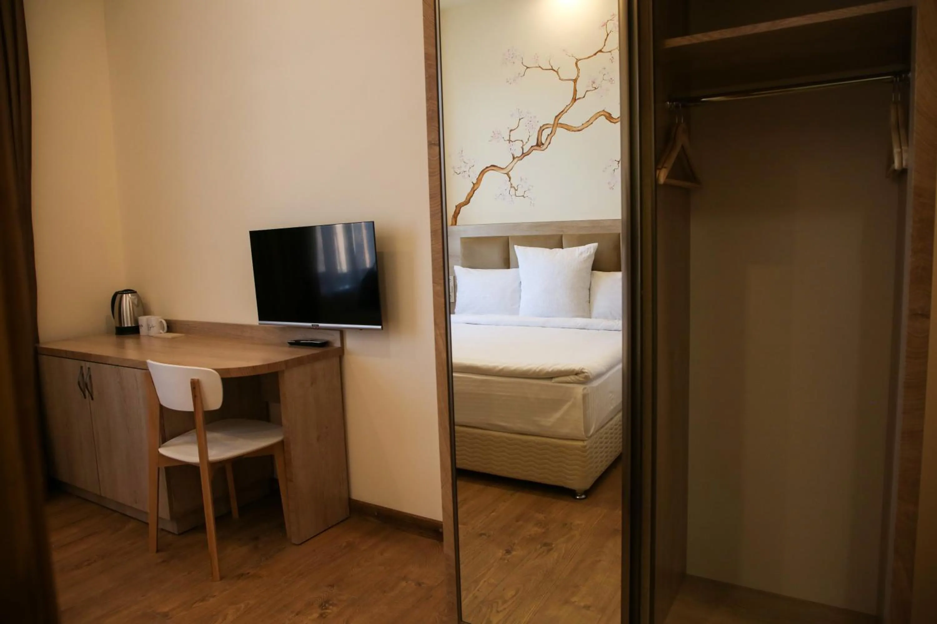 TV and multimedia, Bed in KUMA Hotel Gyumri