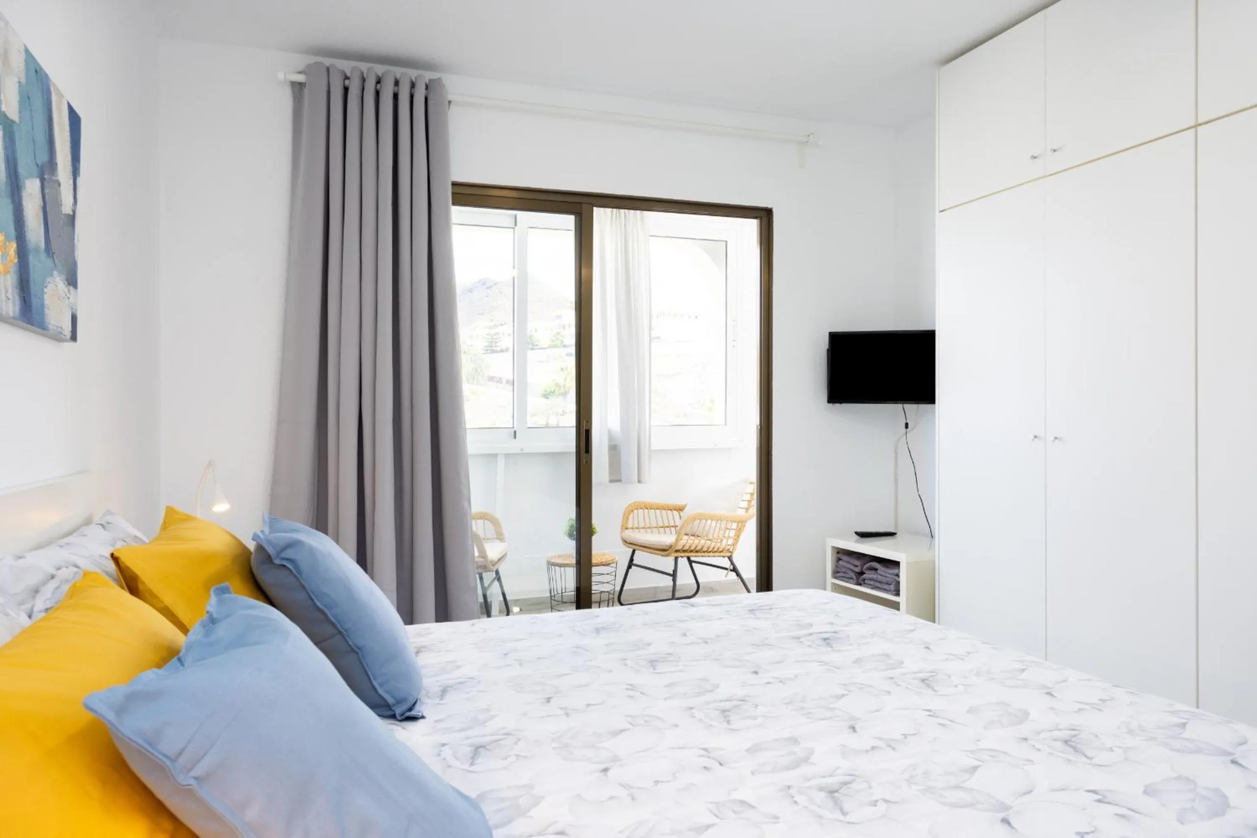 Bed in Castle Harbour