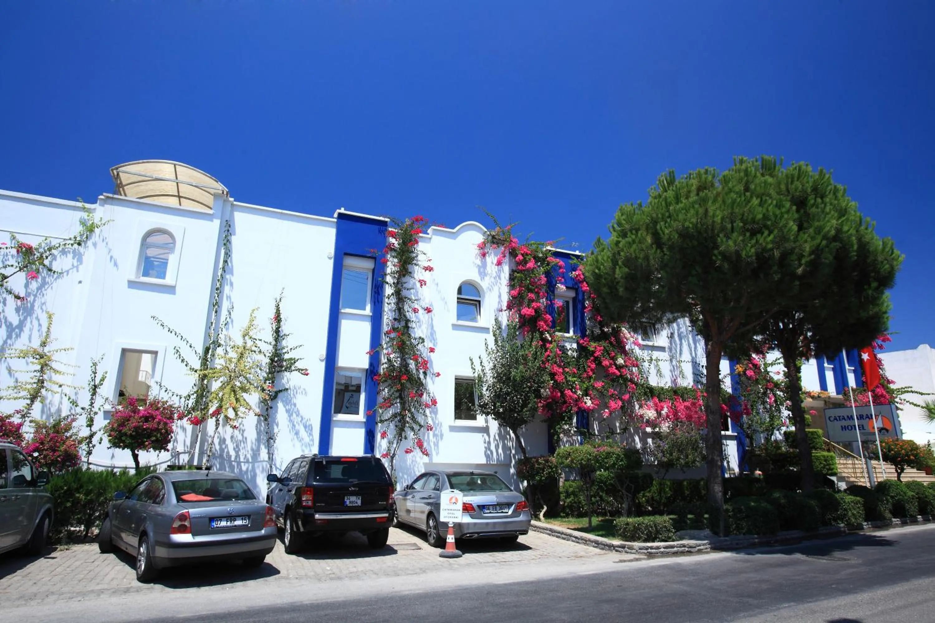 Off site in Catamaran Hotel