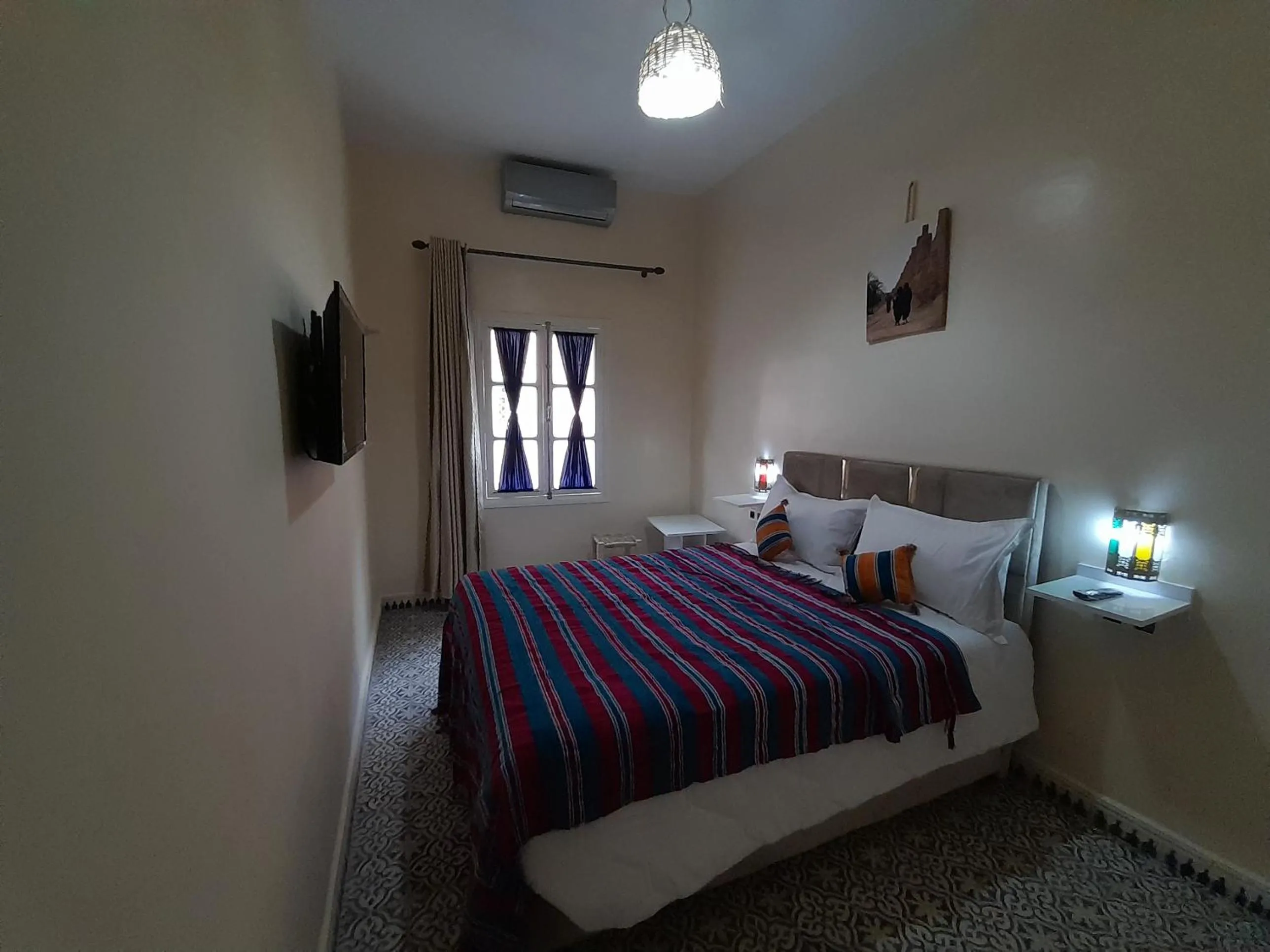 Bedroom, Bed in Hotel Mentaga