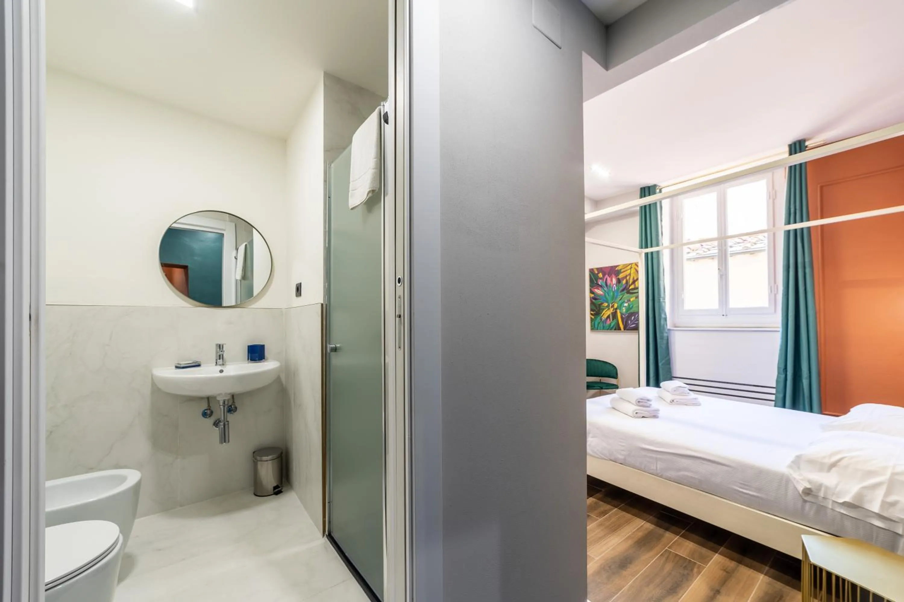 Bathroom, Bed in Romantic Room Duomo