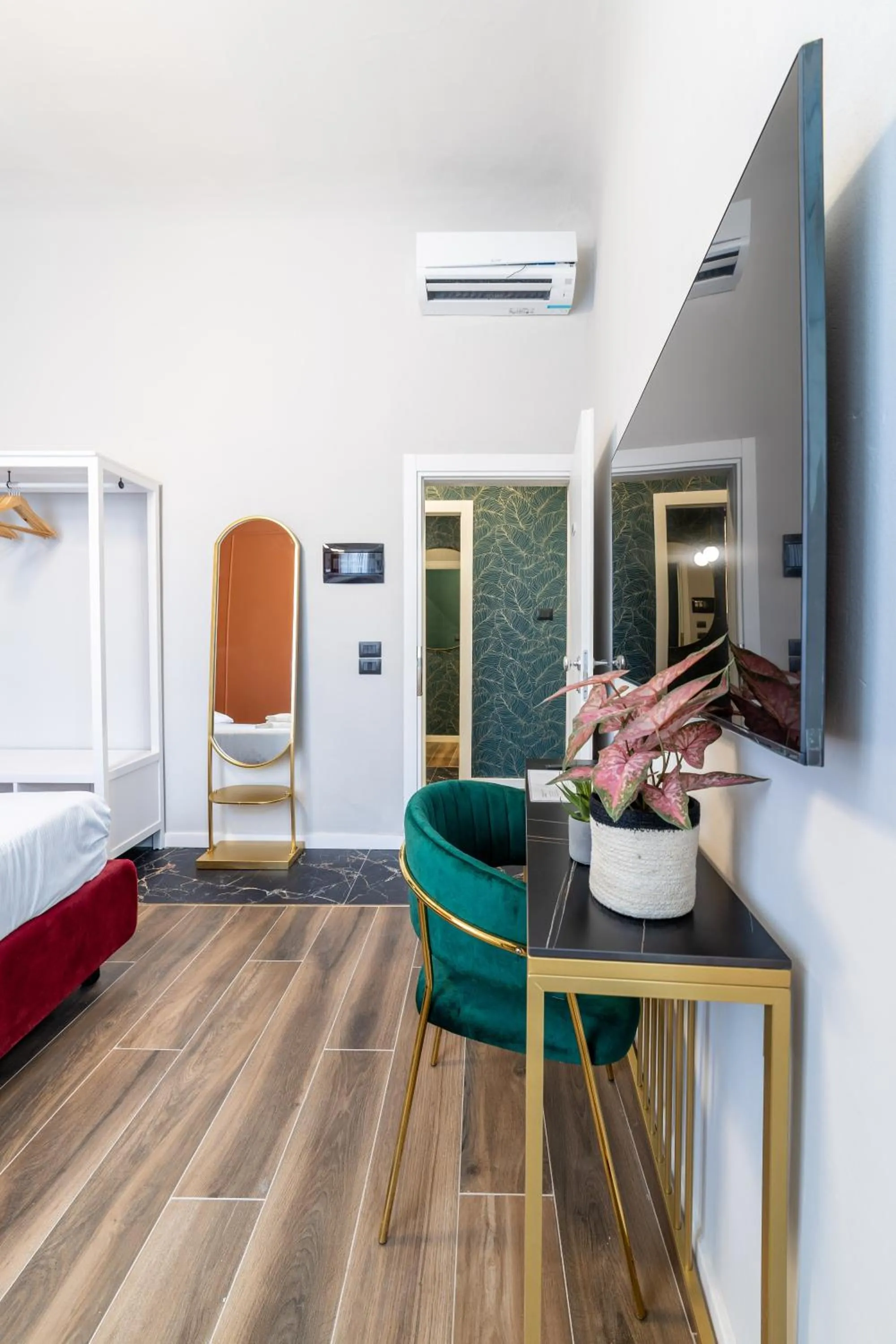 Bedroom, Bed in Romantic Room Duomo