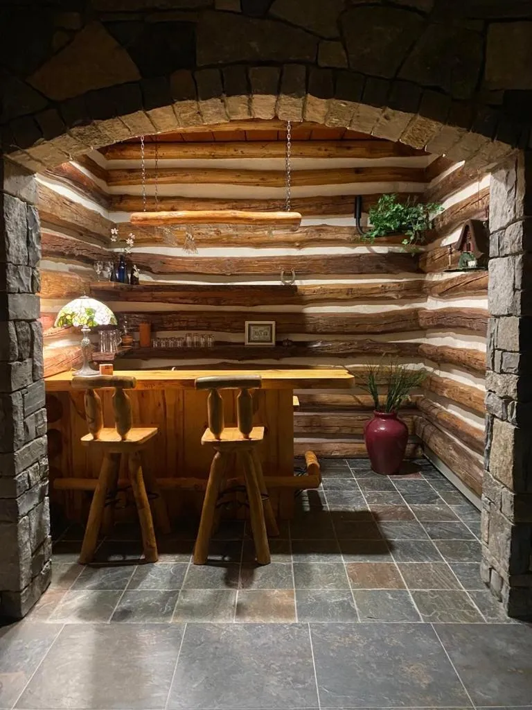 Lounge or bar in Chestnuthill Countryside Manor