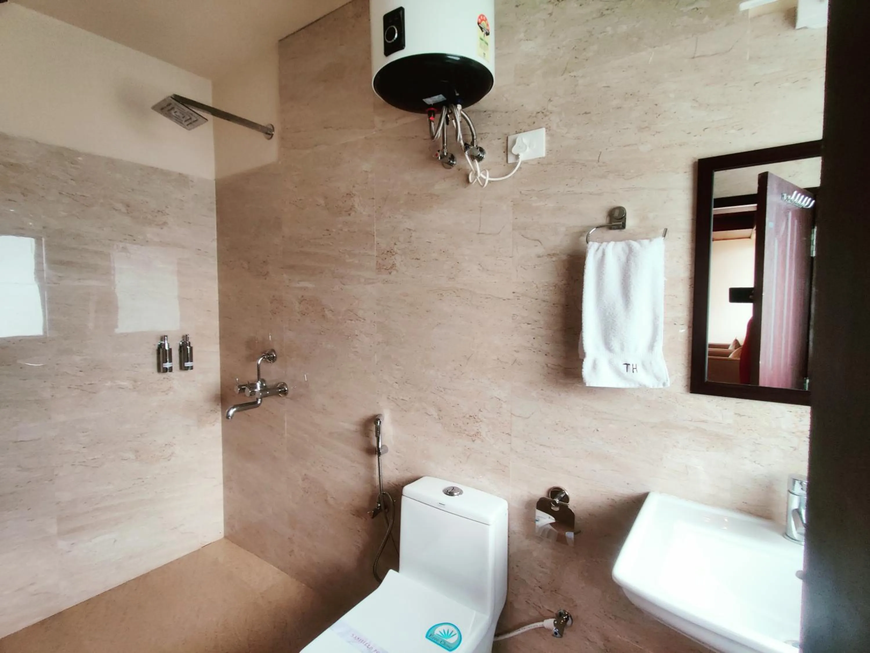 Shower in Keswani Group Tashi Heritage Hotel & Resort