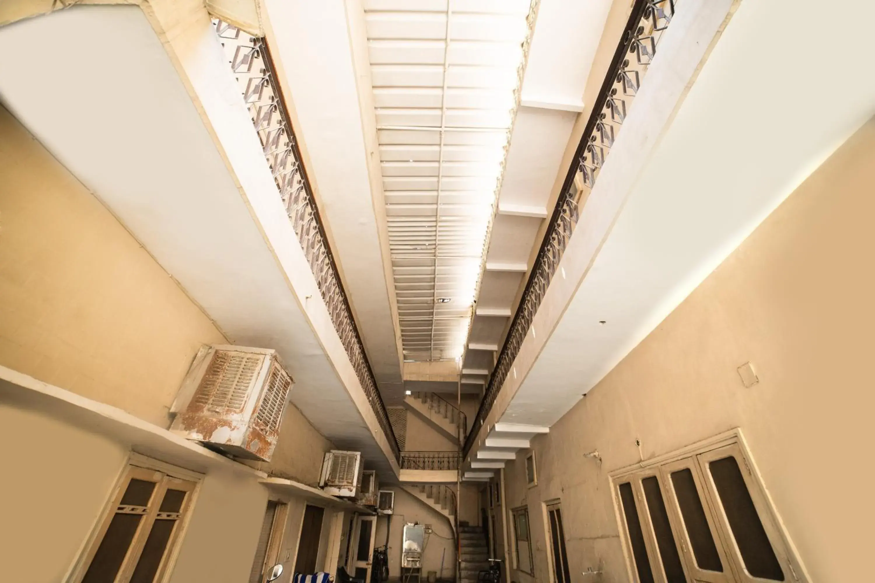 Property building in Hotel Raj Guest House Property building in Hotel Raj Guest House