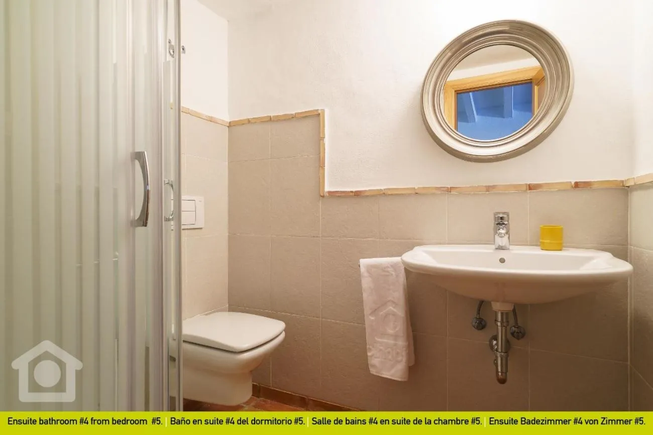 Bathroom in SolHabitat Villa La Andana