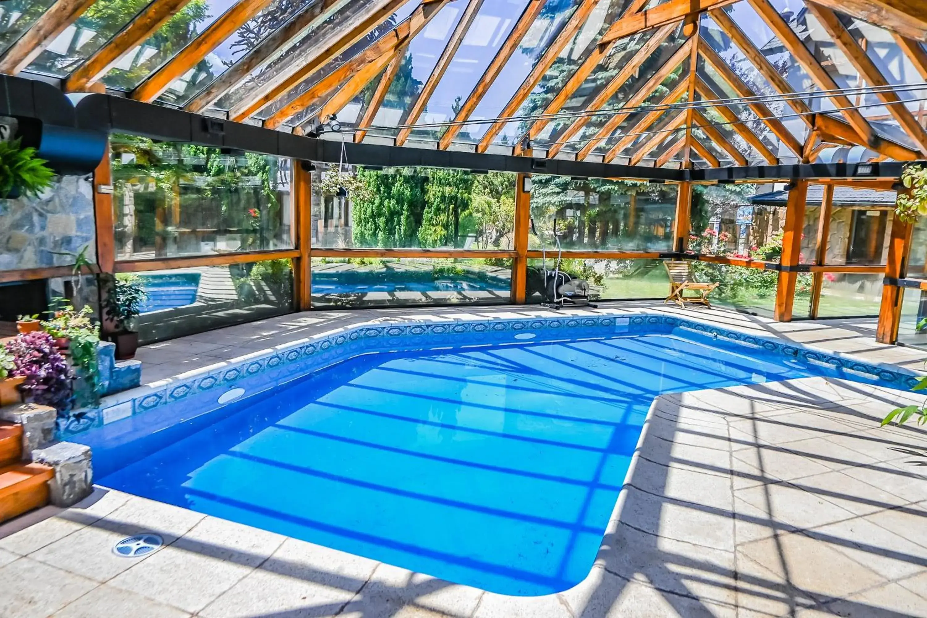 Swimming pool in Hotel & Spa La Cheminée Swimming pool in Hotel & Spa La Cheminée