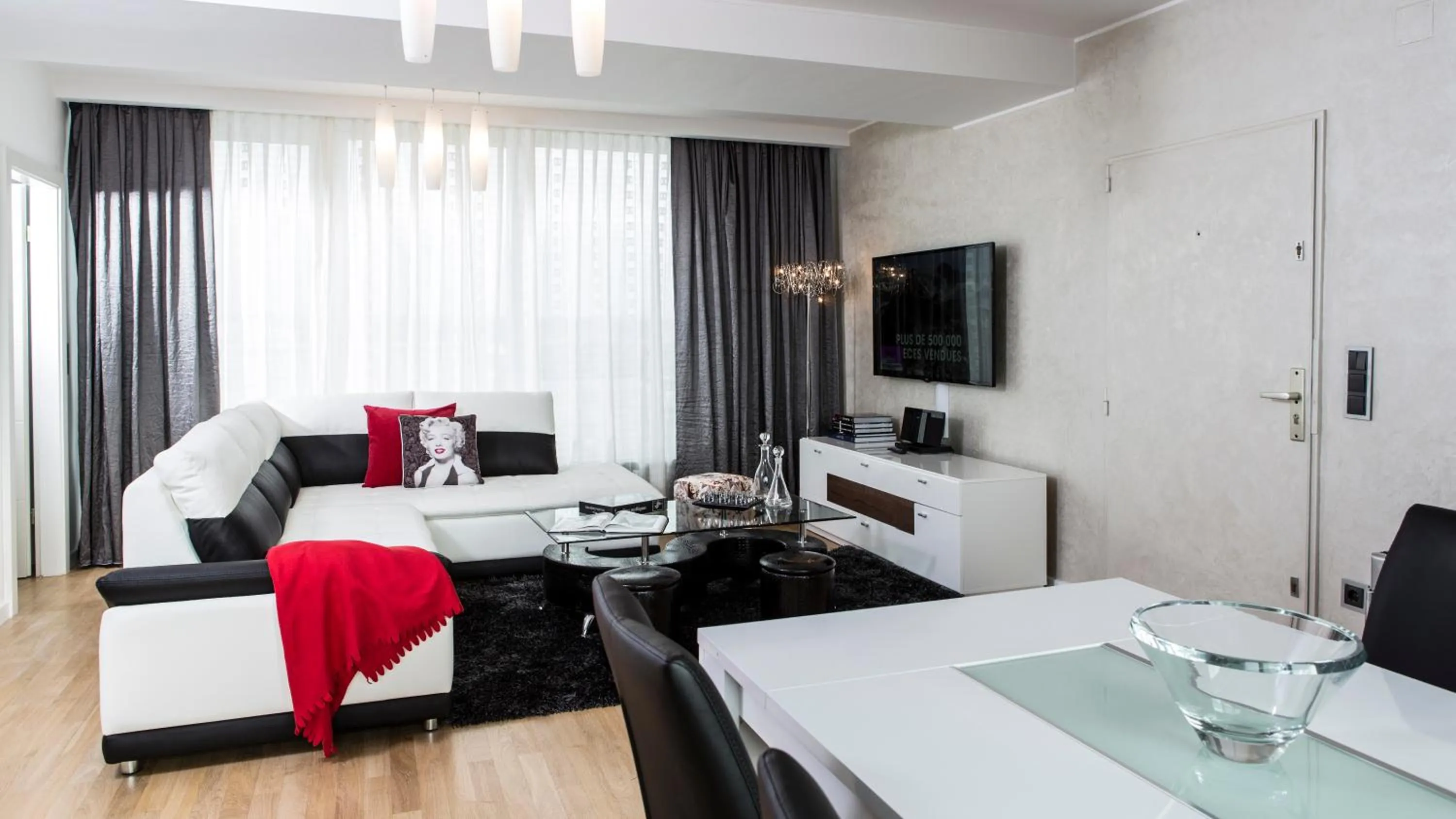 Seating area, Bed in The Queen Luxury Apartments - Villa Marilyn