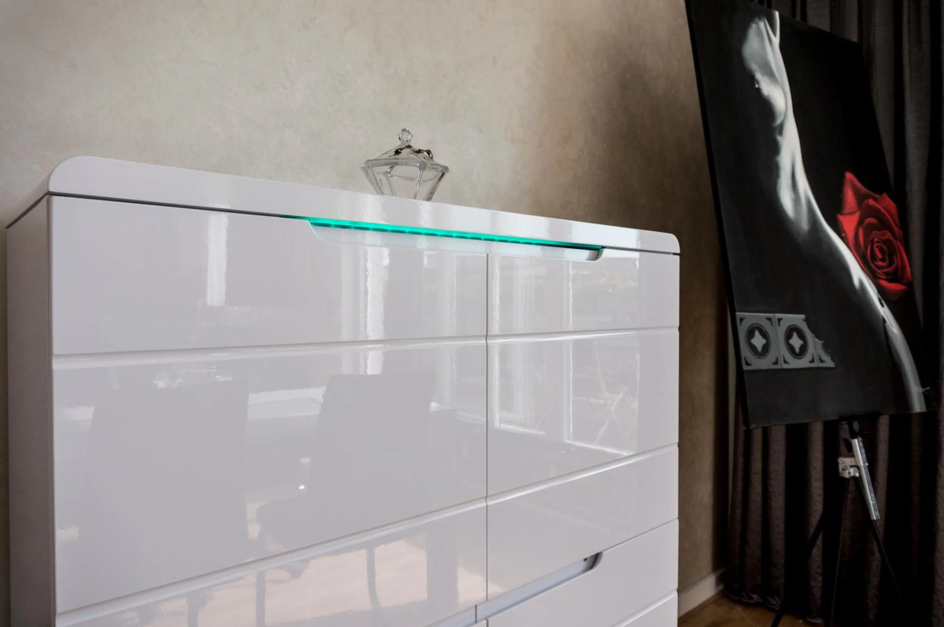 wardrobe in The Queen Luxury Apartments - Villa Marilyn