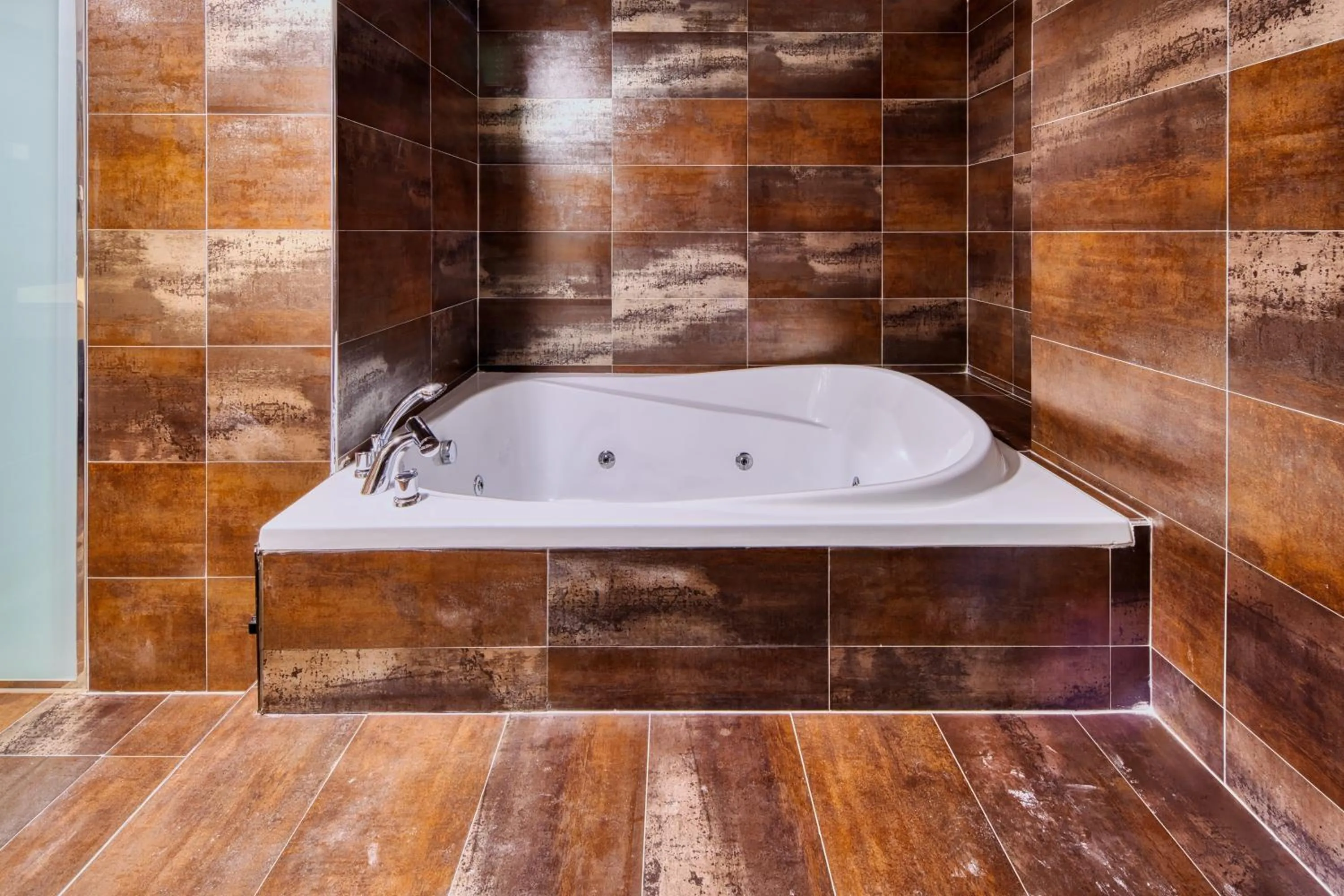 Hot Tub in Checkin Madrid Móstoles