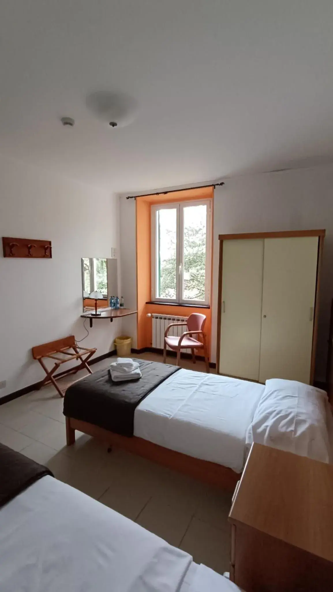 Small Single Room - single occupancy in Hotel Montallegro Small Single Room - single occupancy in Hotel Montallegro