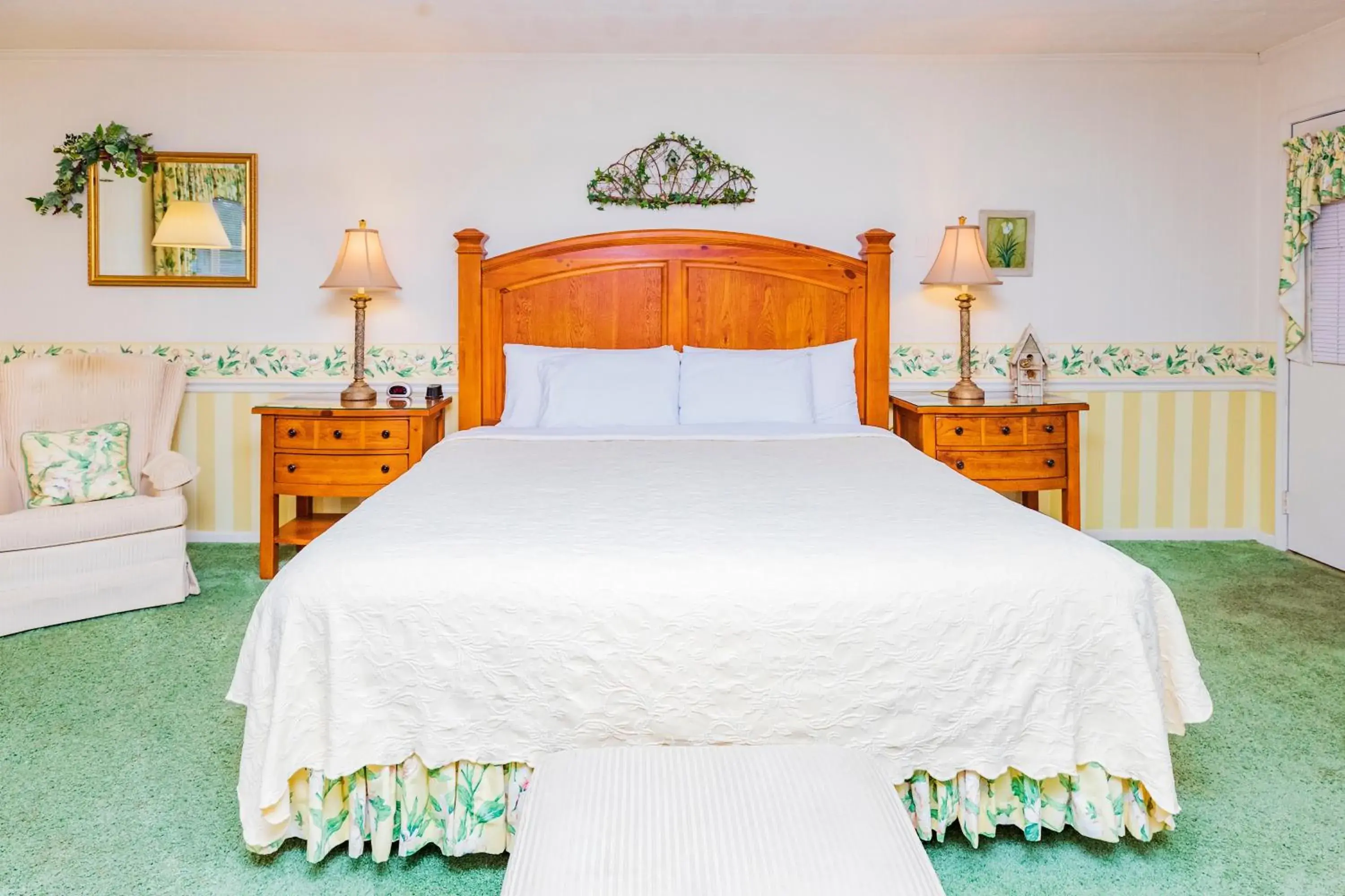 Bed in Azalea Garden Inn Bed in Azalea Garden Inn