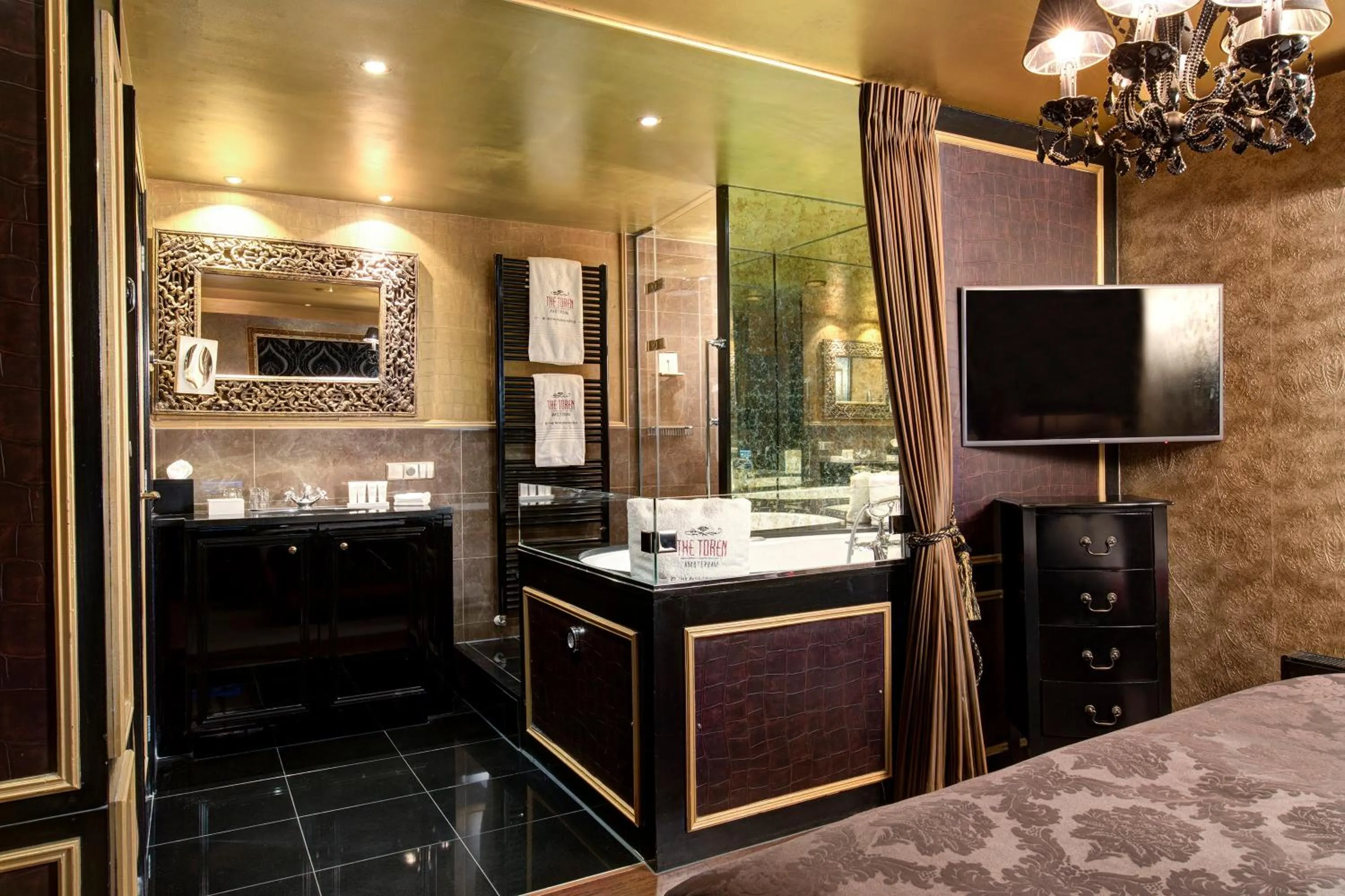 Bathroom in The Pavilions Amsterdam, The Toren