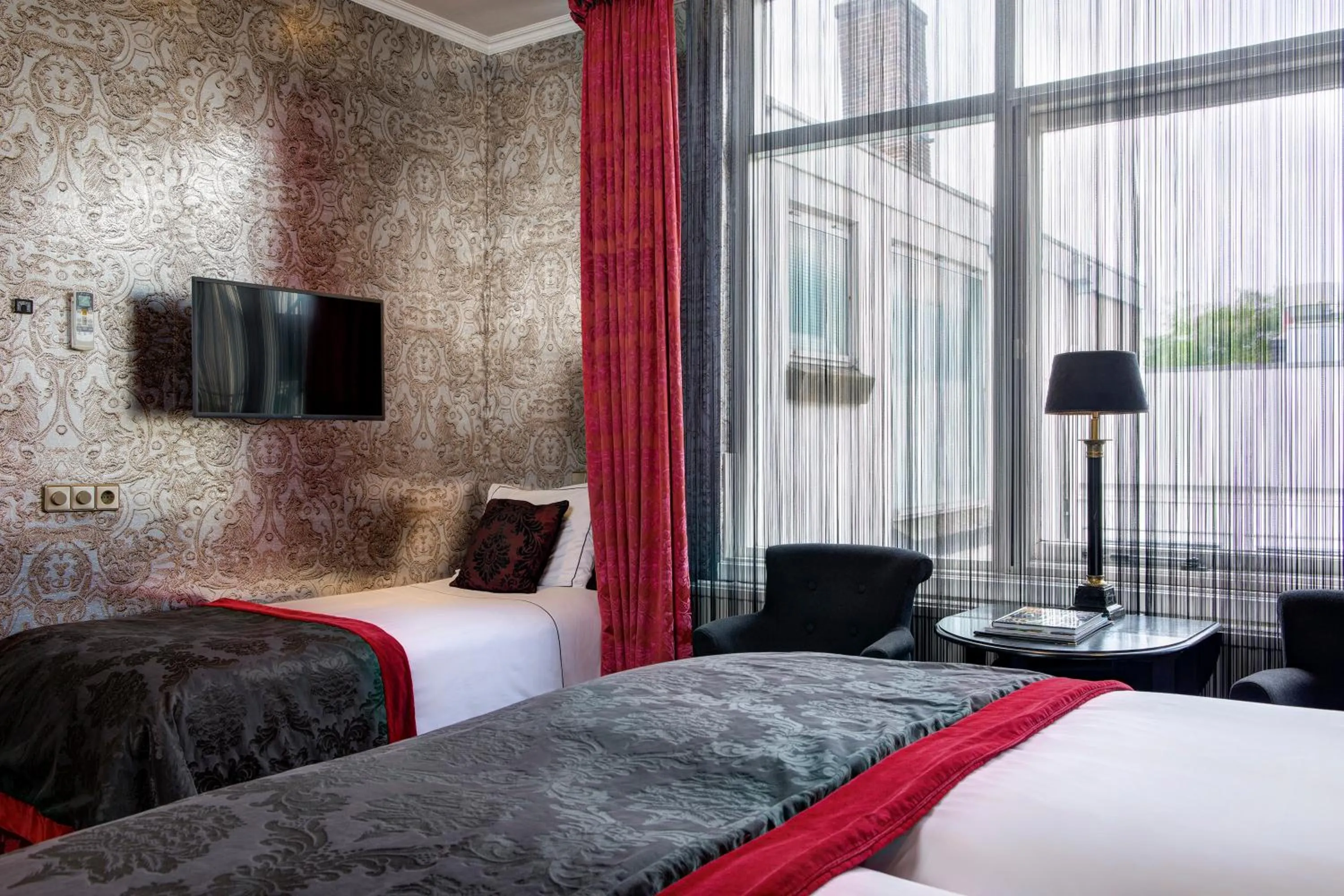 Bedroom, Bed in The Pavilions Amsterdam, The Toren