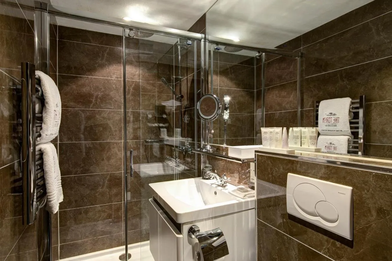 Bathroom in The Pavilions Amsterdam, The Toren