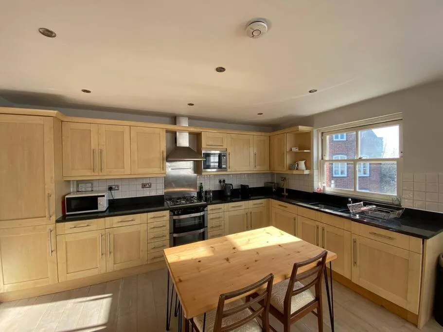 Kitchen or kitchenette in The Penthouse, Winchester