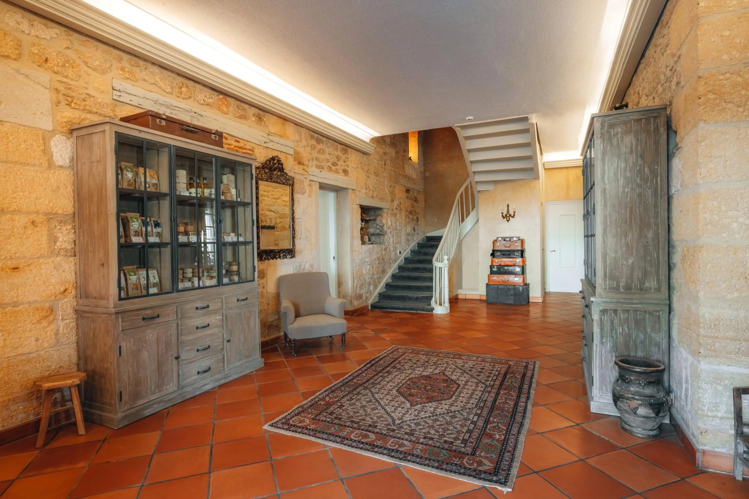 Lobby or reception in Hôtel l'Abbaye