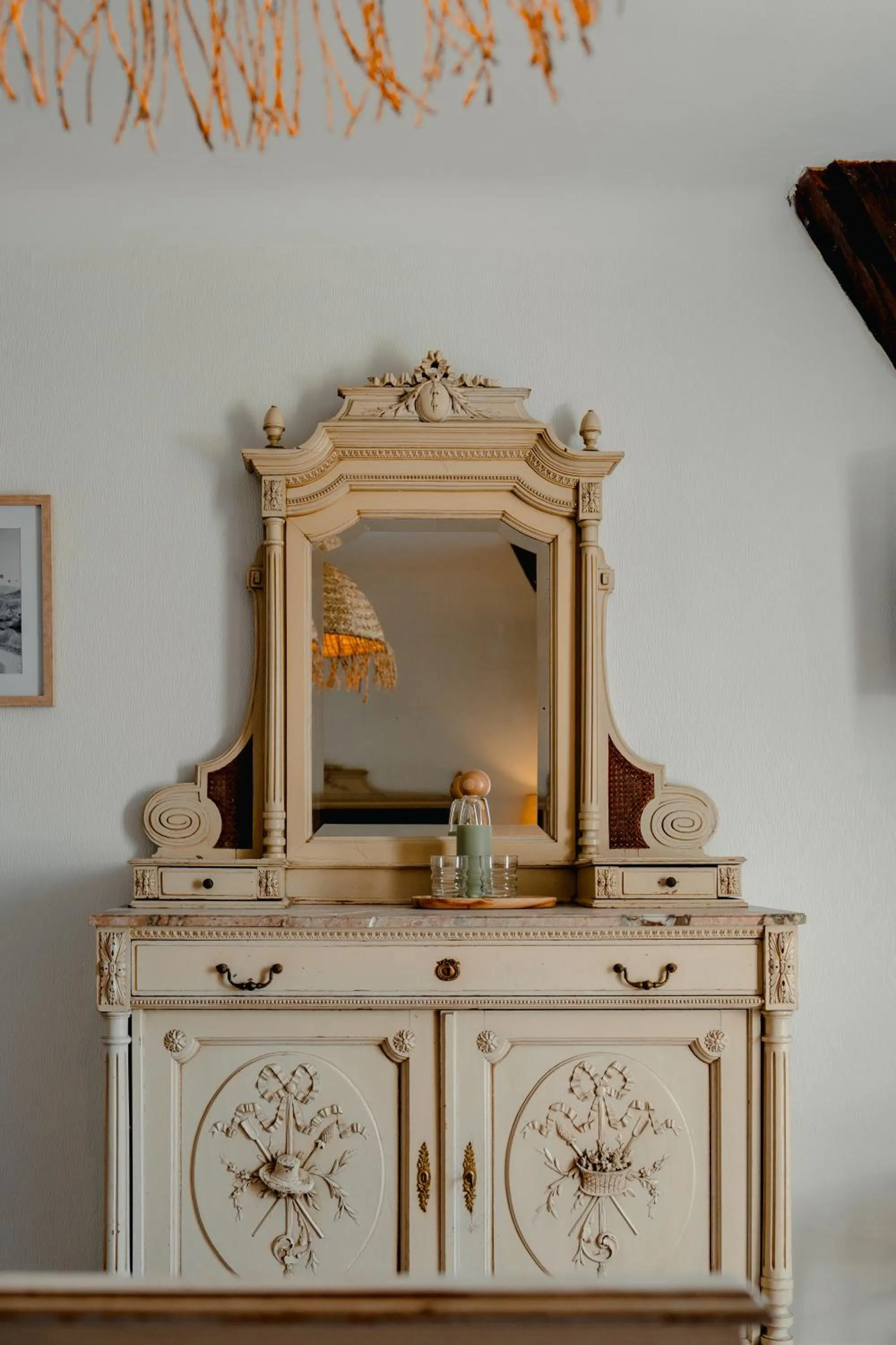 Decorative detail in Hôtel l'Abbaye