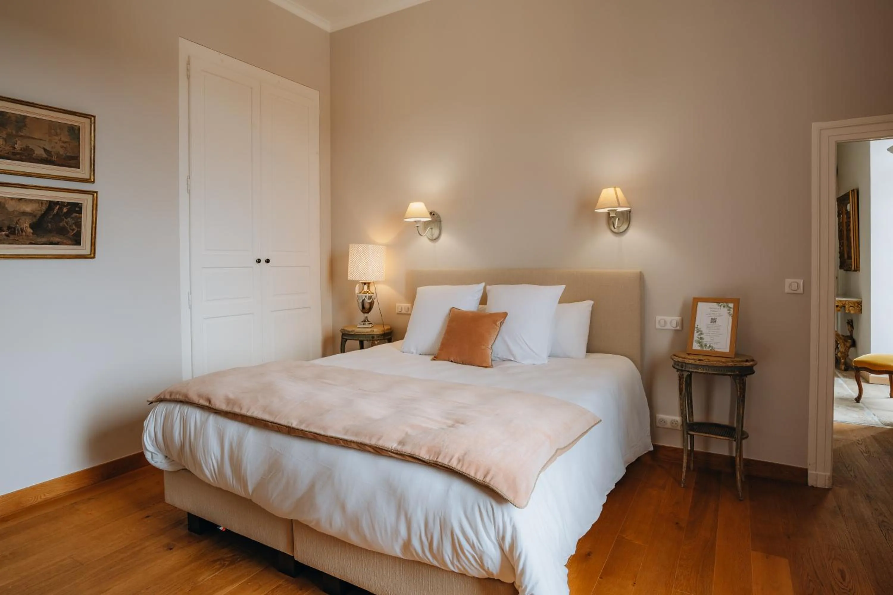 Bed in Hôtel l'Abbaye