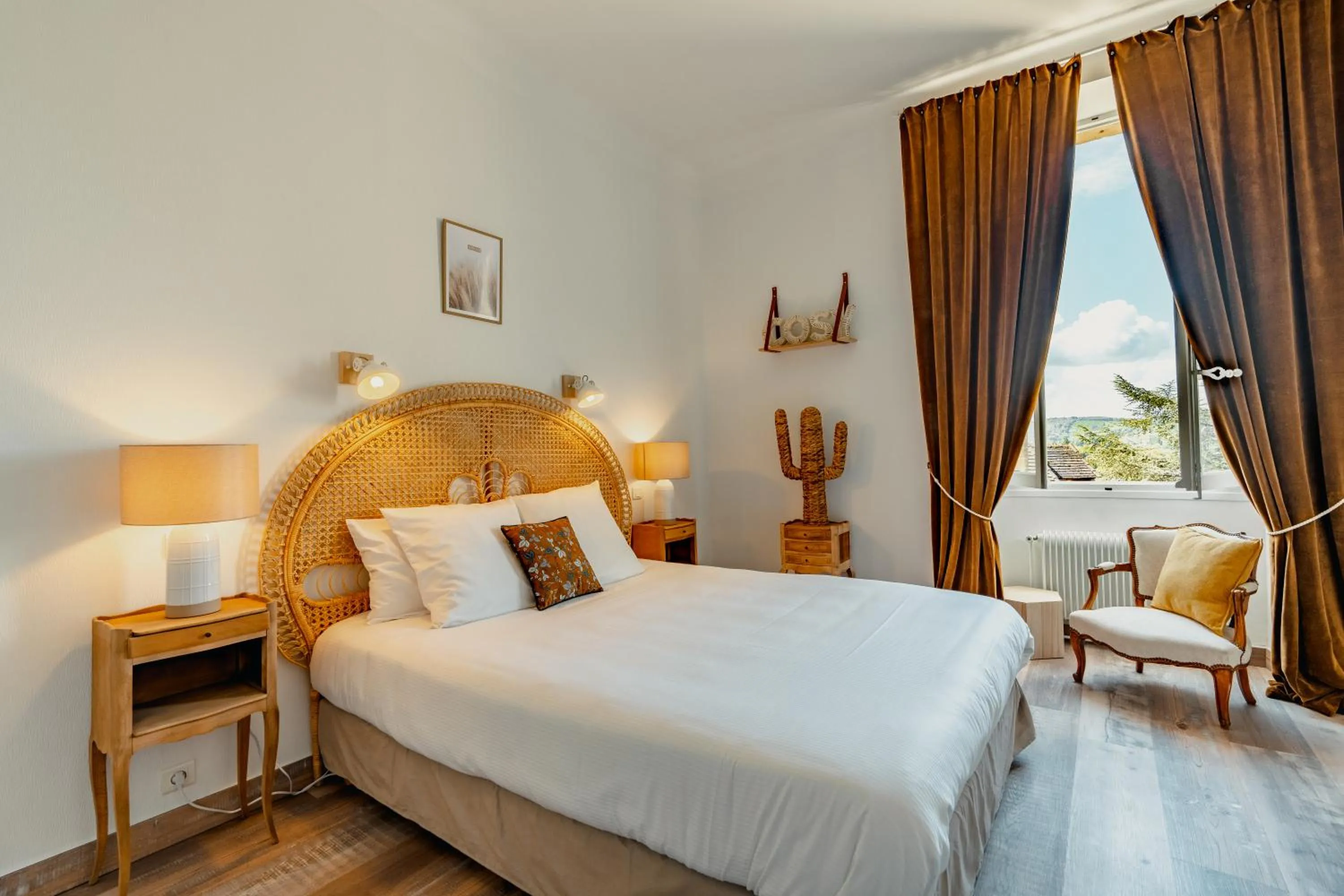Photo of the whole room, Bed in Hôtel l'Abbaye