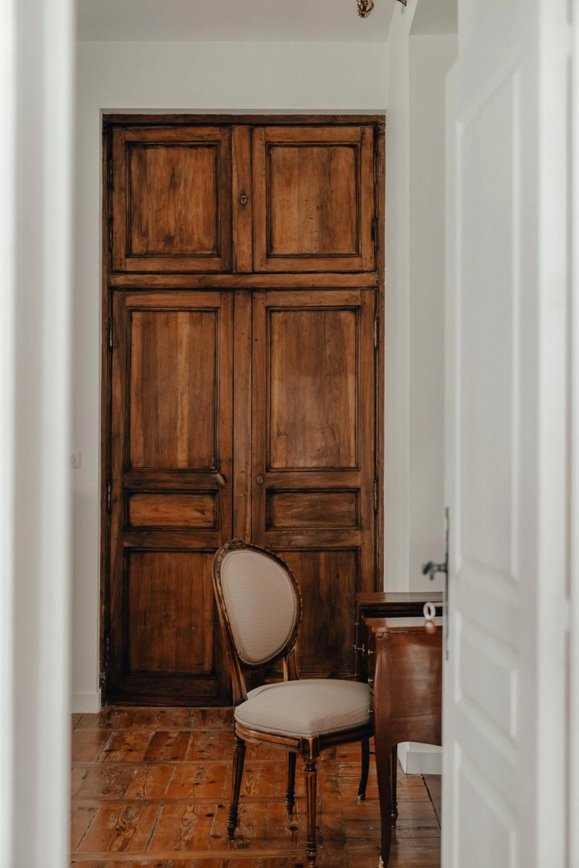 Seating area in Hôtel l'Abbaye