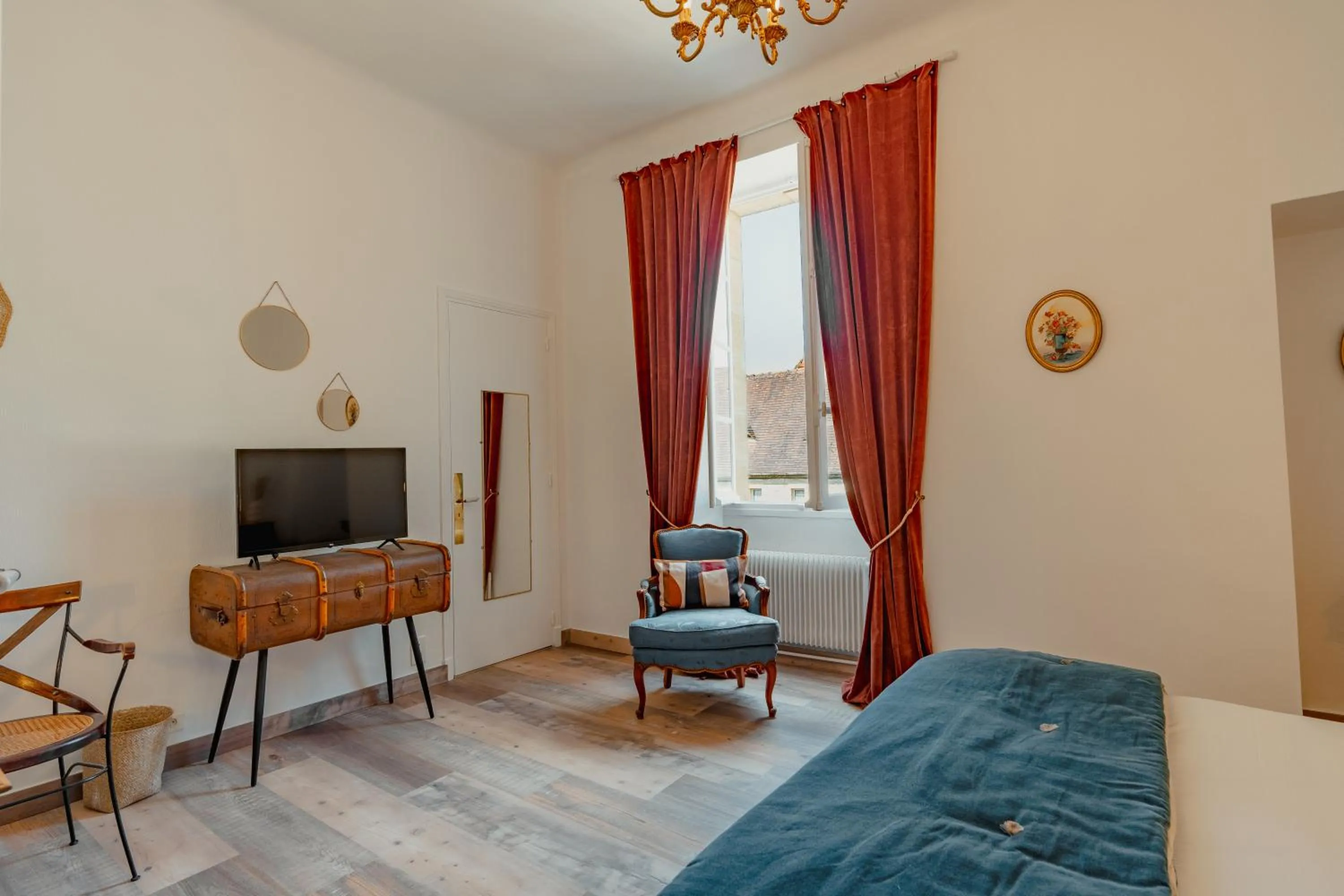 Photo of the whole room, Bed in Hôtel l'Abbaye