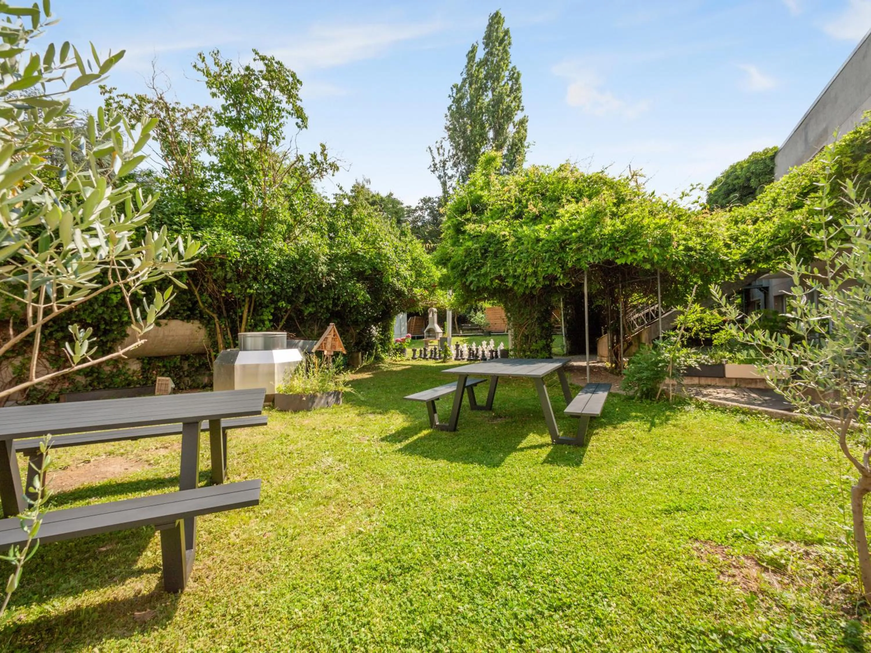 Garden in Home and CoLiving Bonn I Aparthotel