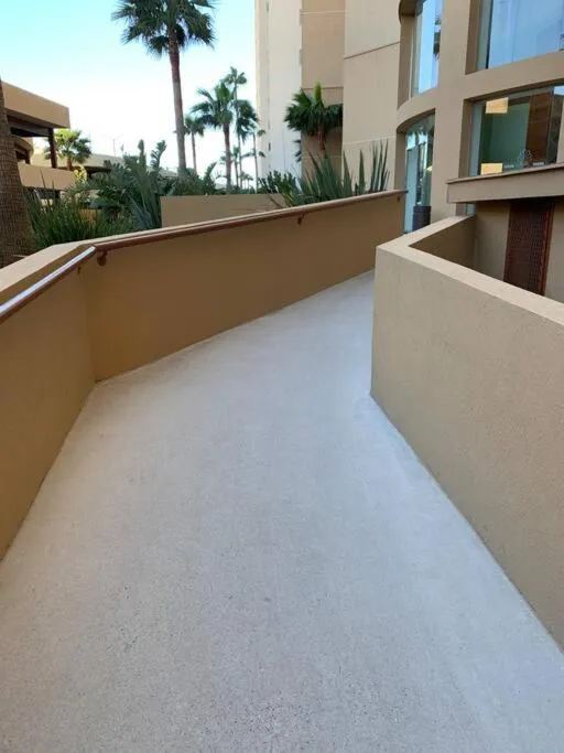 Facade/entrance in The Dolphins Ocean Front-Beach 2 BR 2Bth