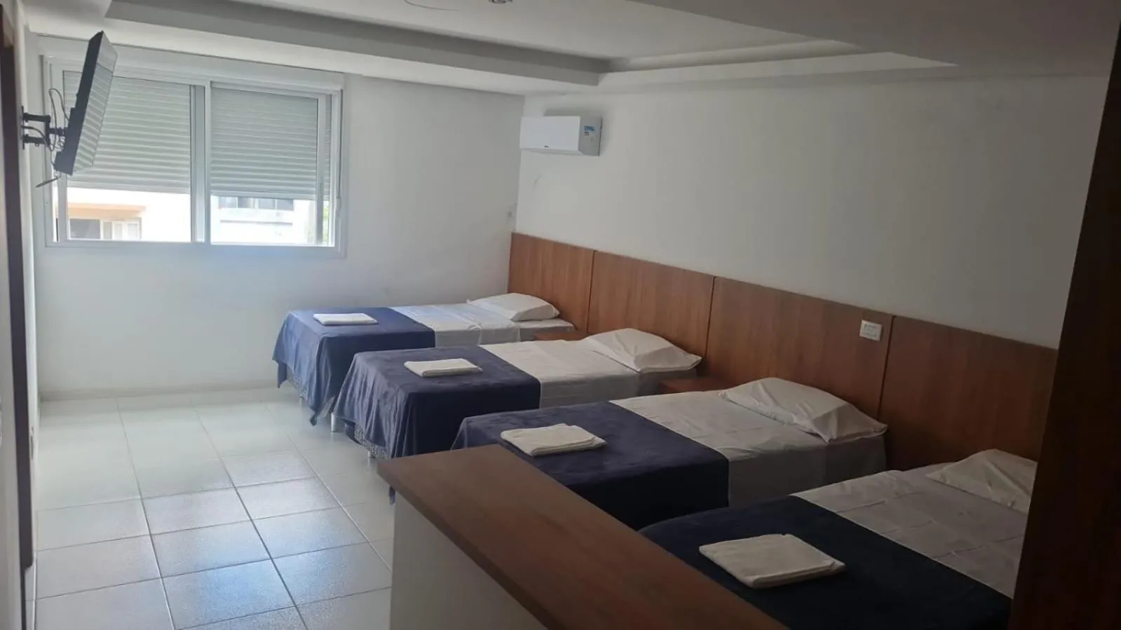 Bed in HOTEL DO CENTRO 100m SANTA CASA, ASSEMBLEIA E UFRGS, PROXIMO AO ARAUJO VIANA, PET'S FRIENDLY!!!