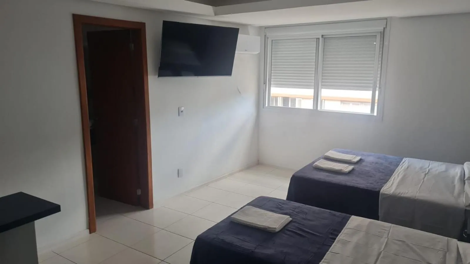 Bed in HOTEL DO CENTRO 100m SANTA CASA, ASSEMBLEIA E UFRGS, PROXIMO AO ARAUJO VIANA, PET'S FRIENDLY!!!