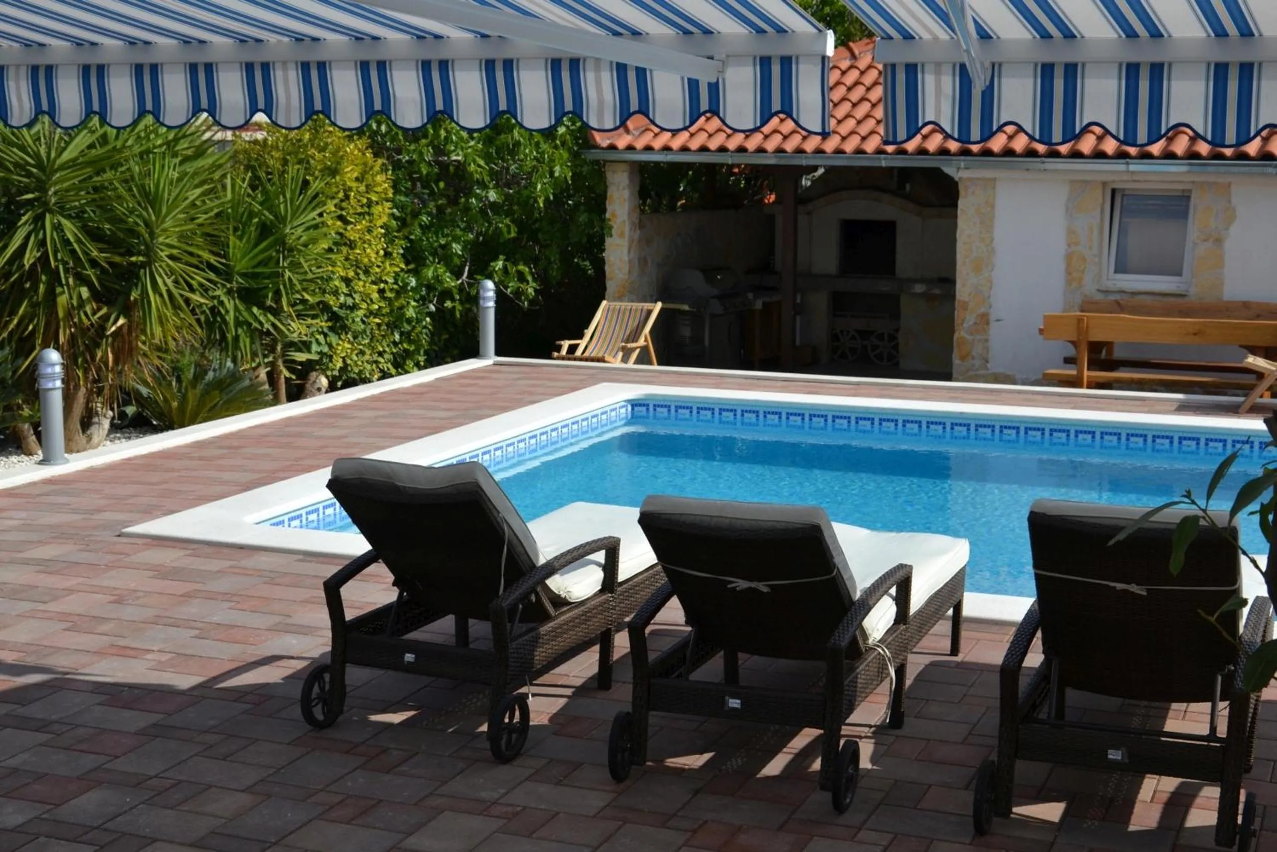 Swimming pool in Apartment Mary