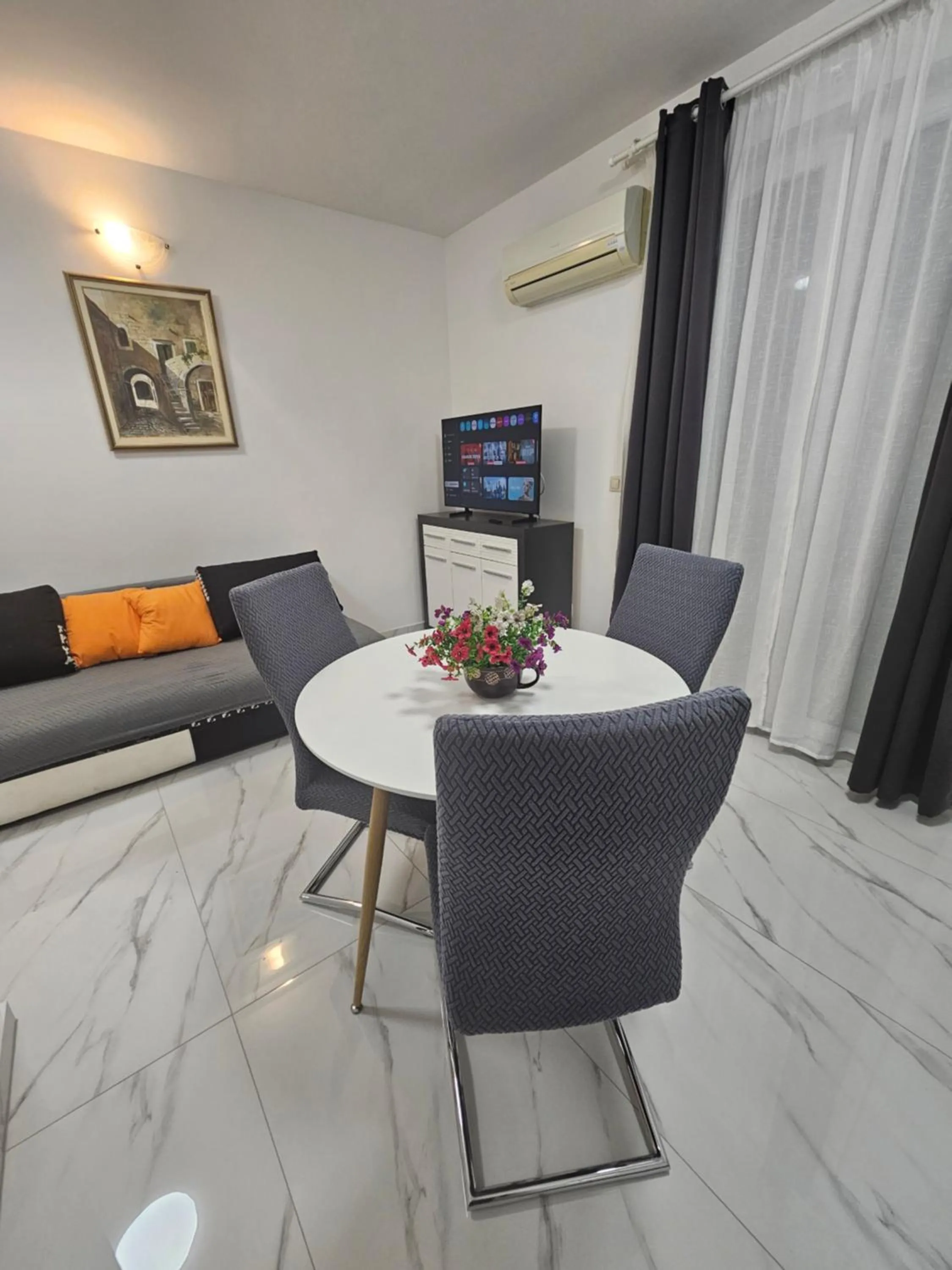 TV and multimedia in Apartment Mary