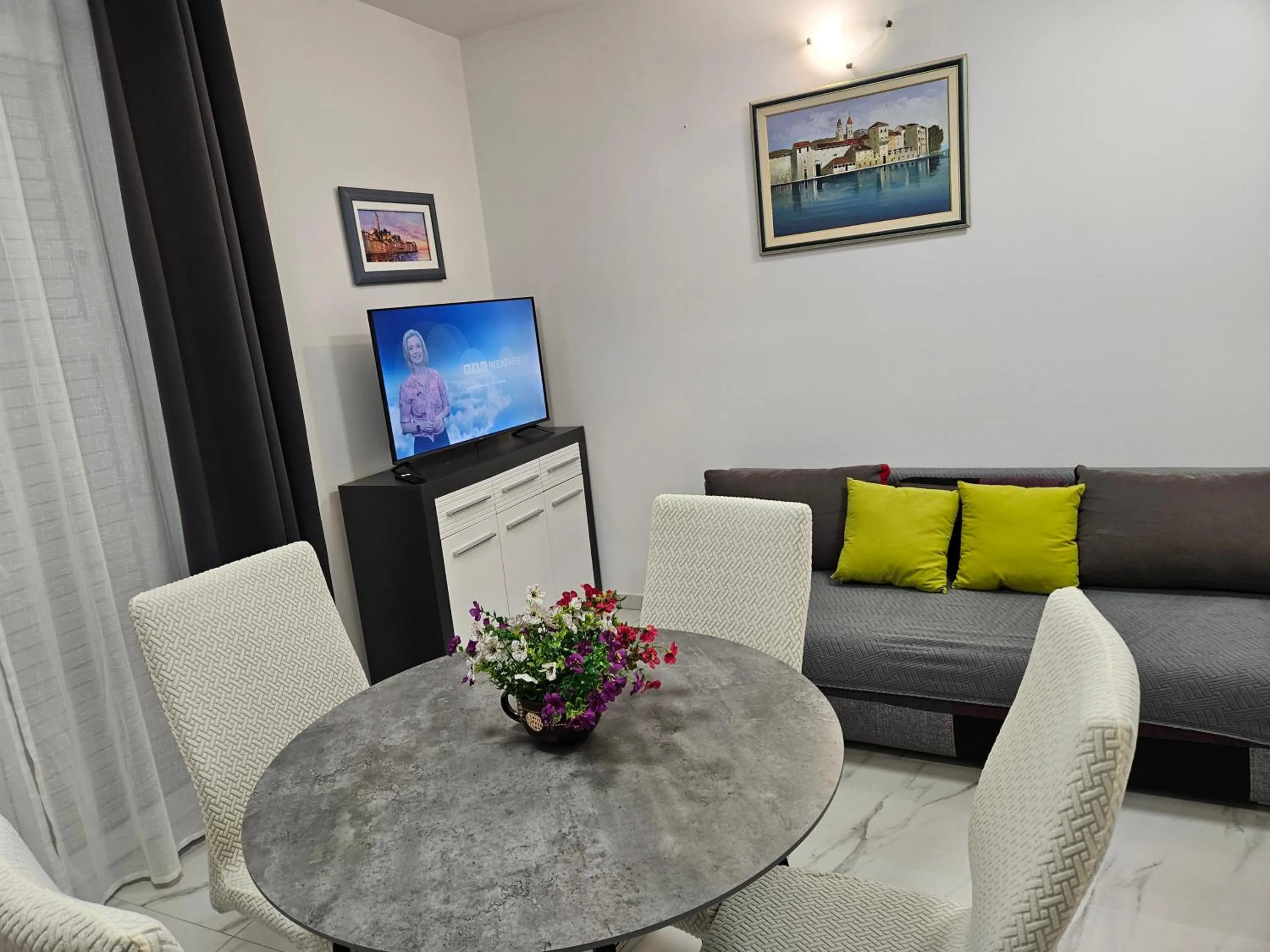 TV and multimedia in Apartment Mary