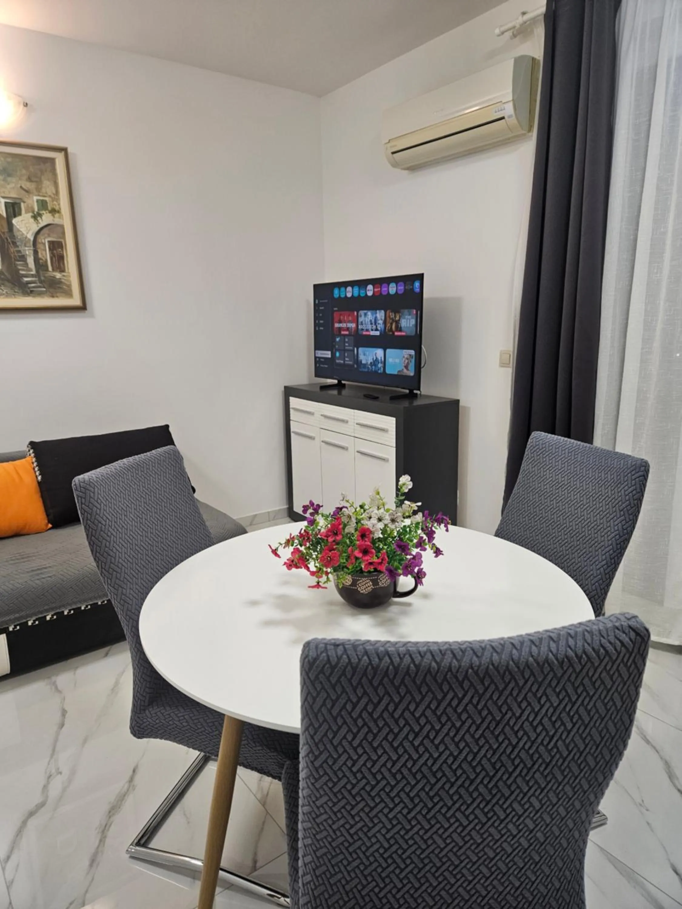 TV and multimedia in Apartment Mary
