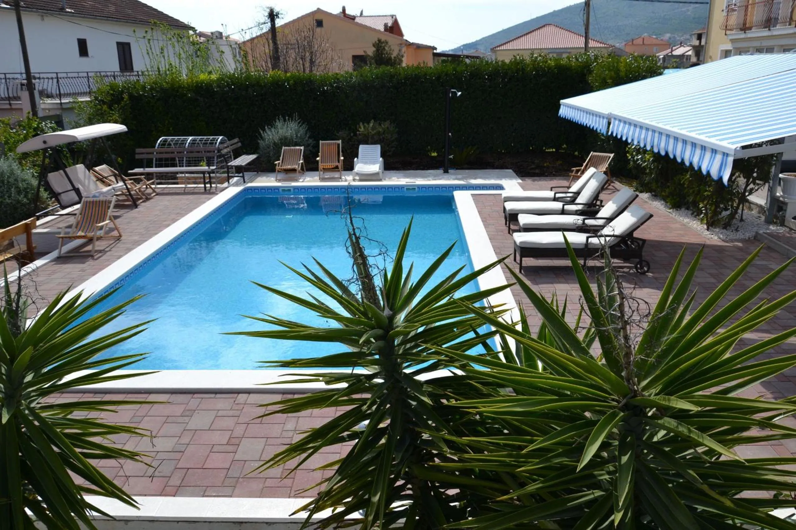 Swimming pool in Apartment Mary