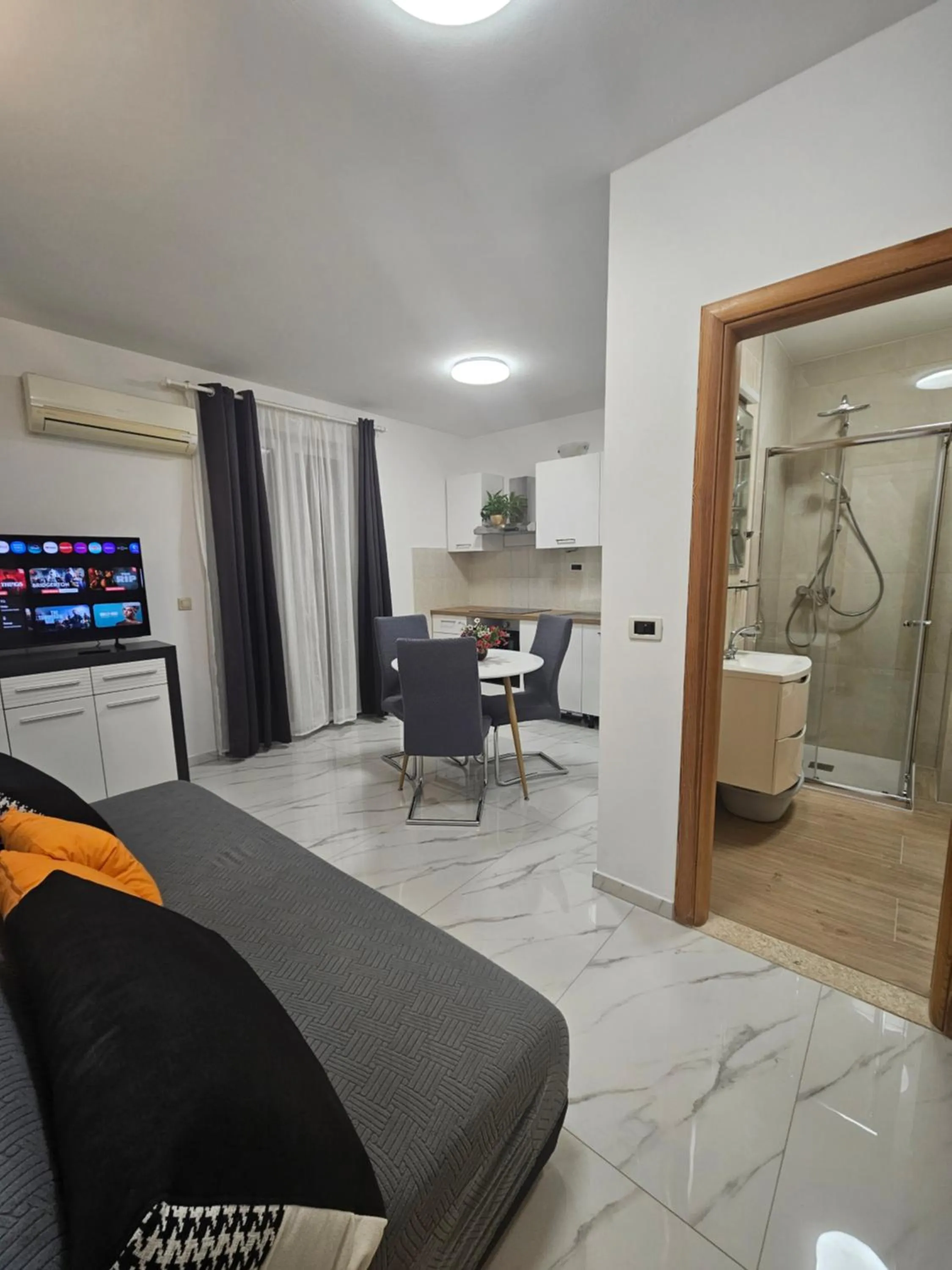 TV and multimedia in Apartment Mary