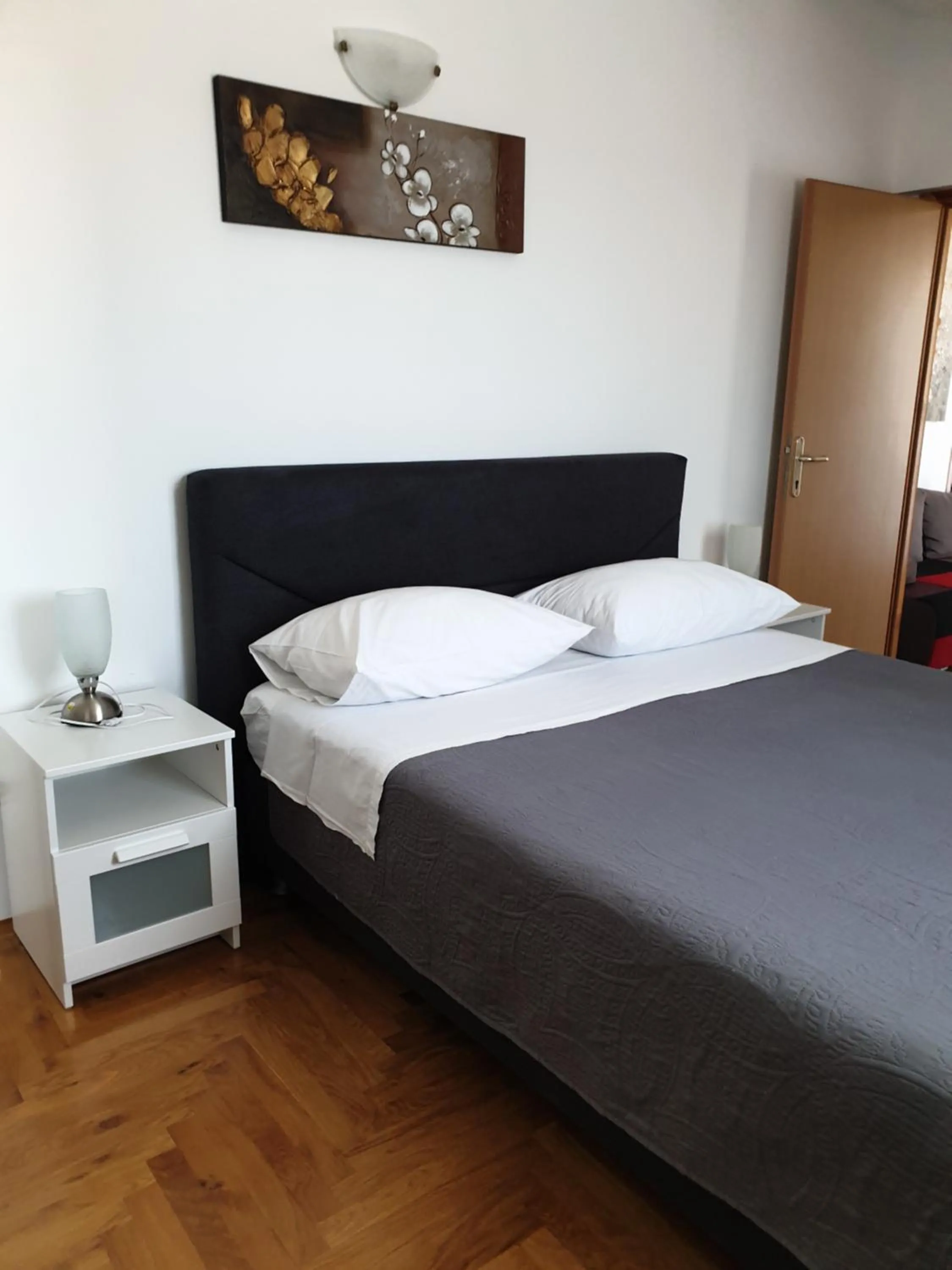 Bedroom, Bed in Apartment Mary