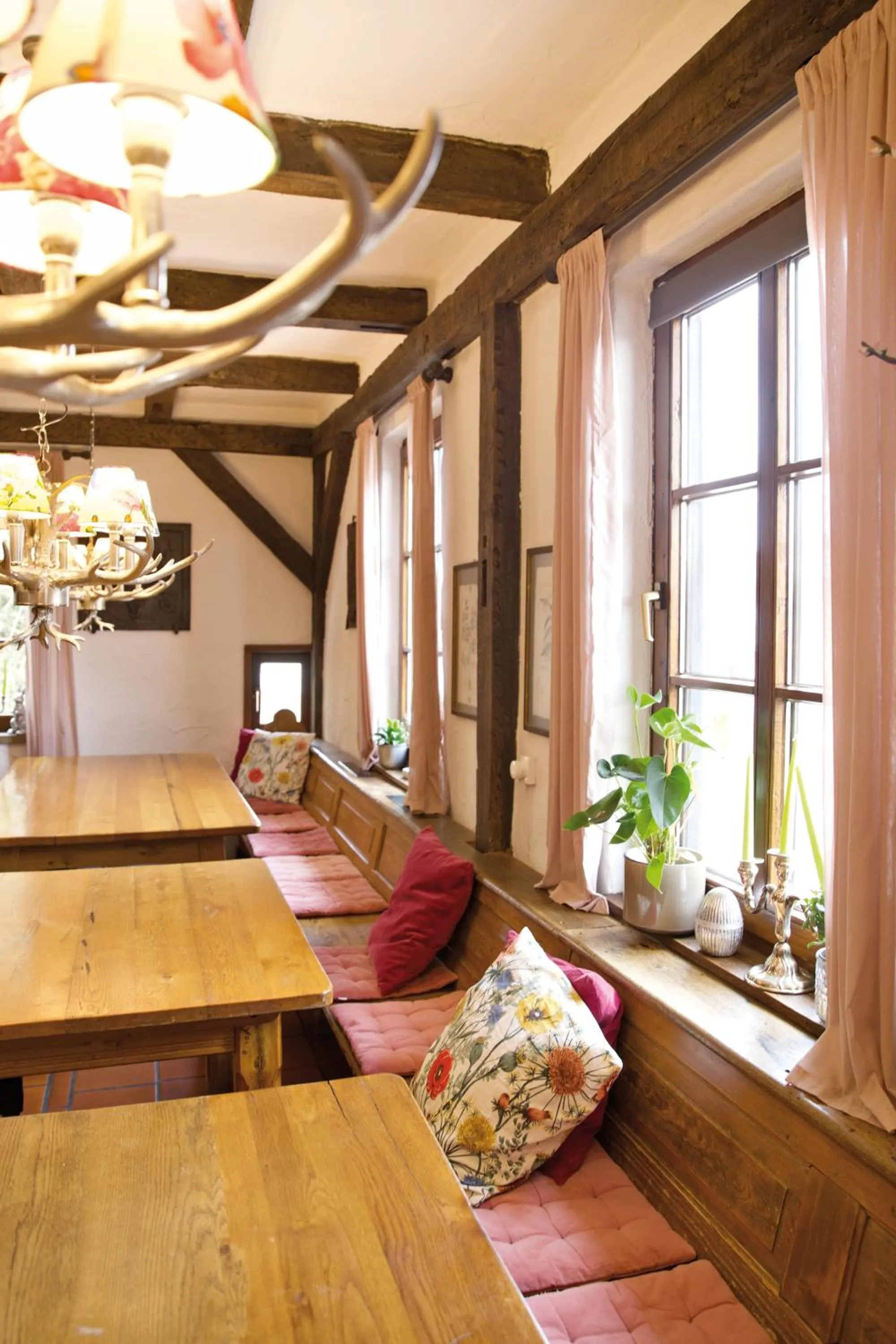 Restaurant/places to eat in Zinsers Appartements im Flämmle