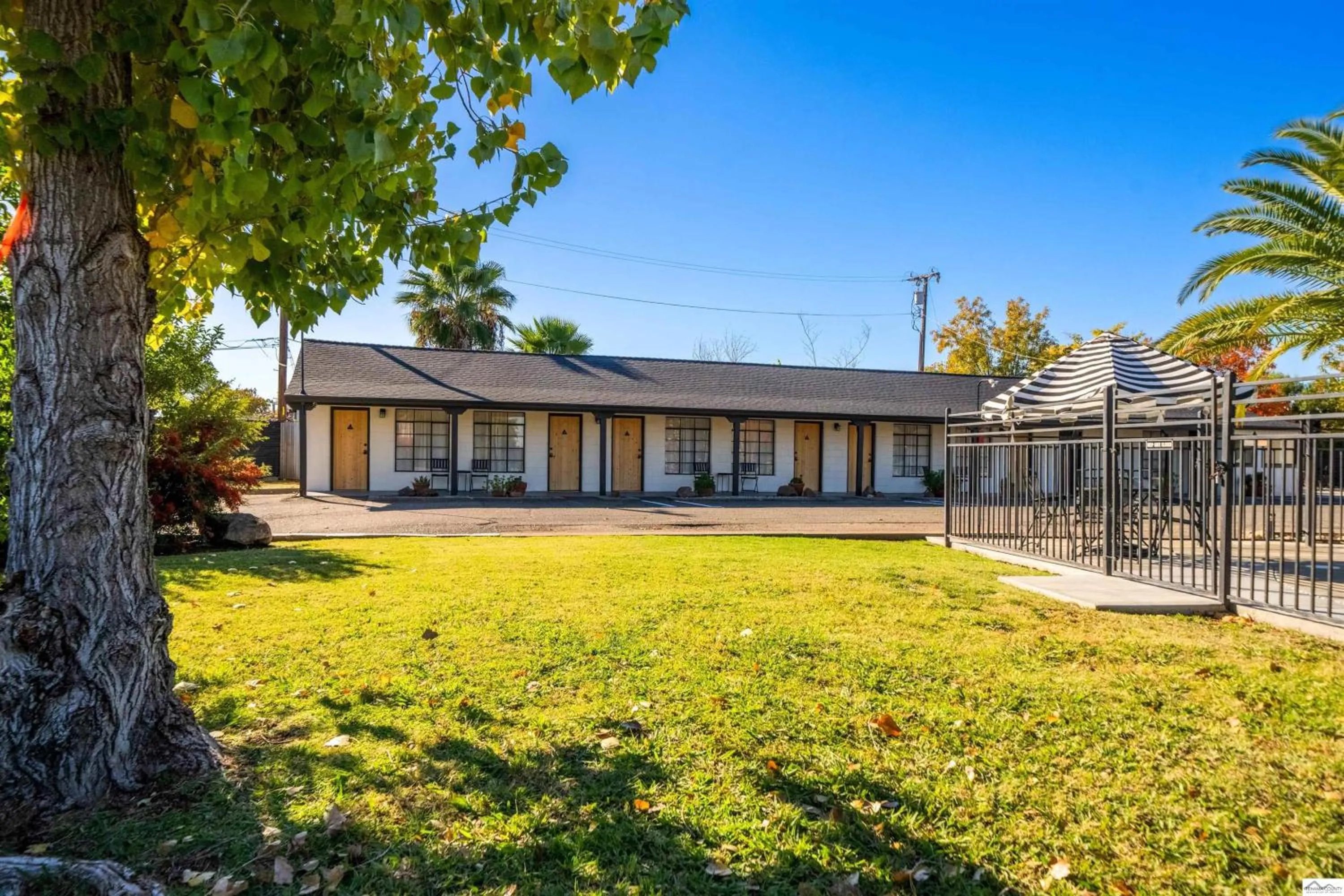 Property building in Triangle Motel