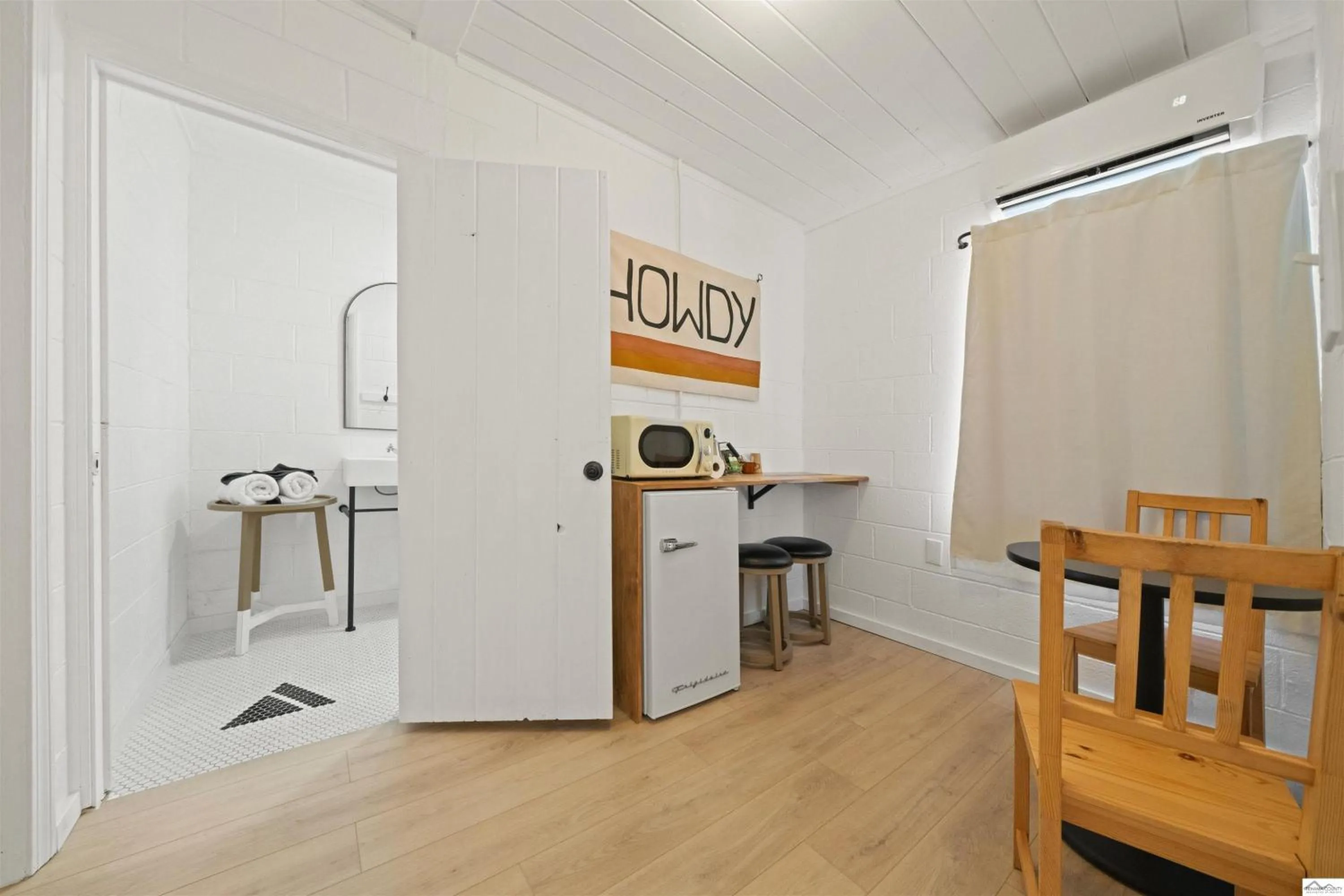 Kitchen or kitchenette in Triangle Motel