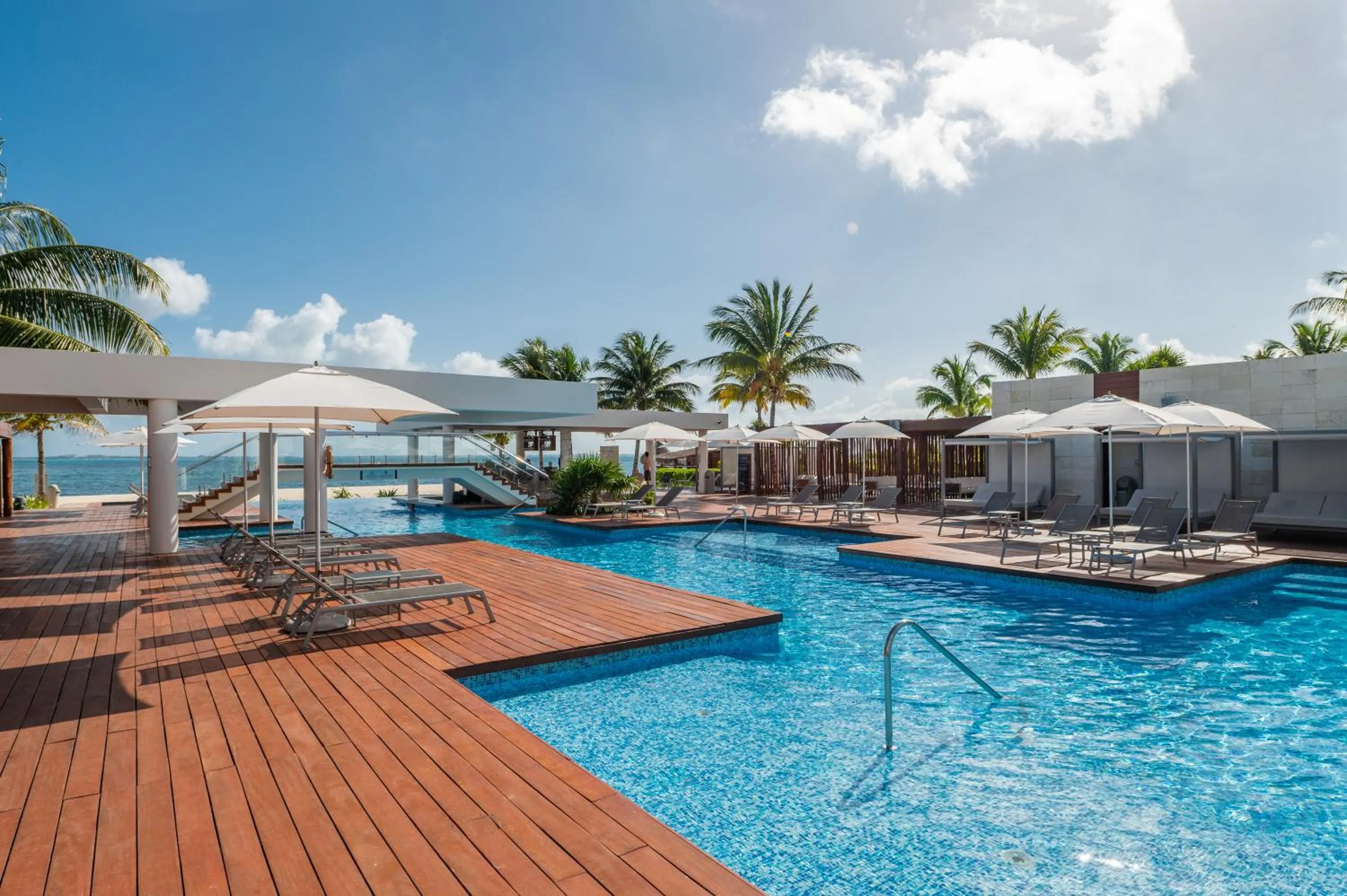 Pool view in Departamento exclusivo con playa privada - La Amada, Cancun