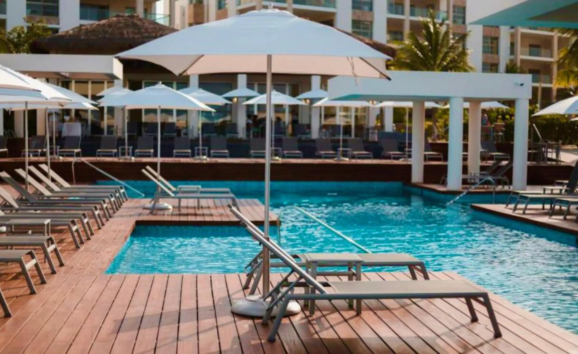 Restaurant/places to eat in Departamento exclusivo con playa privada - La Amada, Cancun