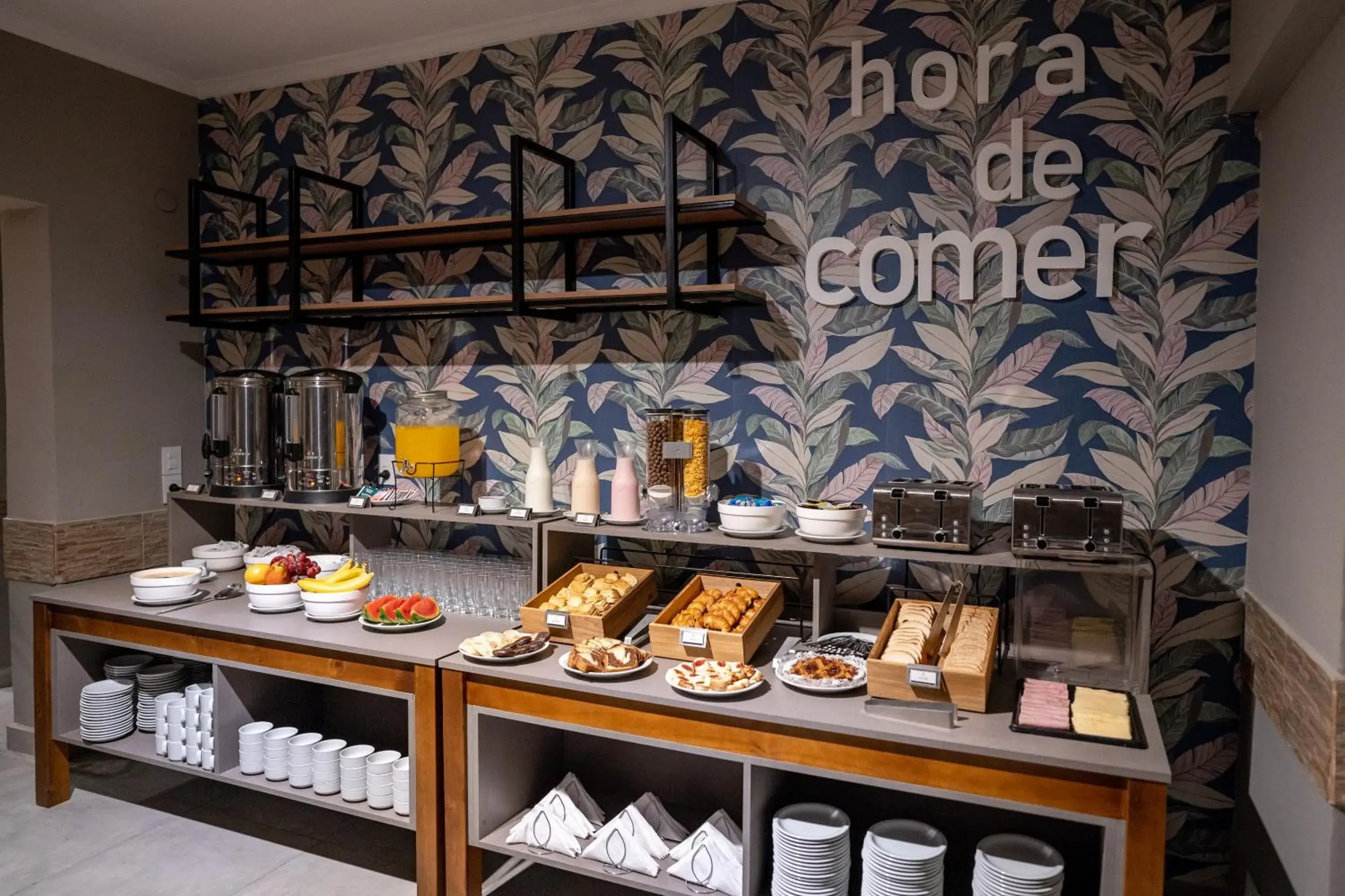 Buffet breakfast in Nuevo Centro Hotel Villa Carlos Paz Buffet breakfast in Nuevo Centro Hotel Villa Carlos Paz